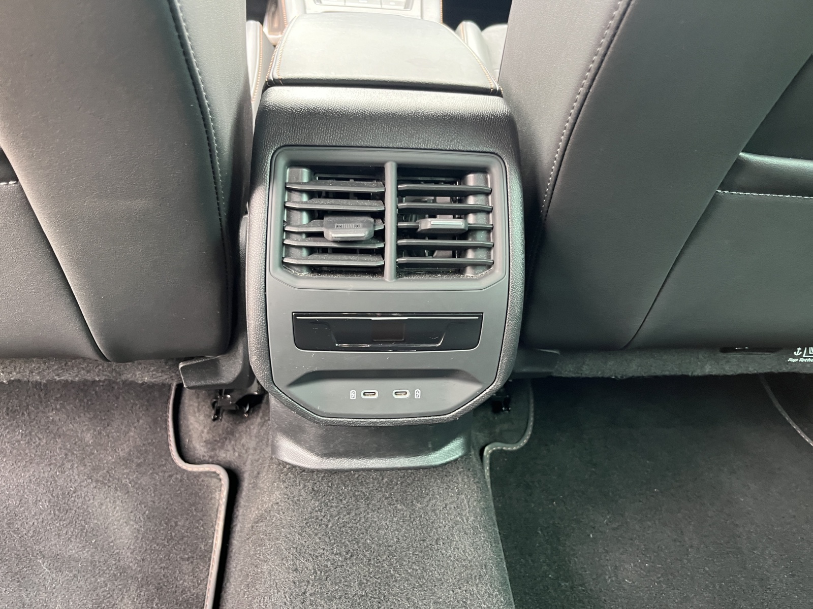 CUPRA Formentor 1.5 e-HYBRID pHEV VZ DSG-image-10