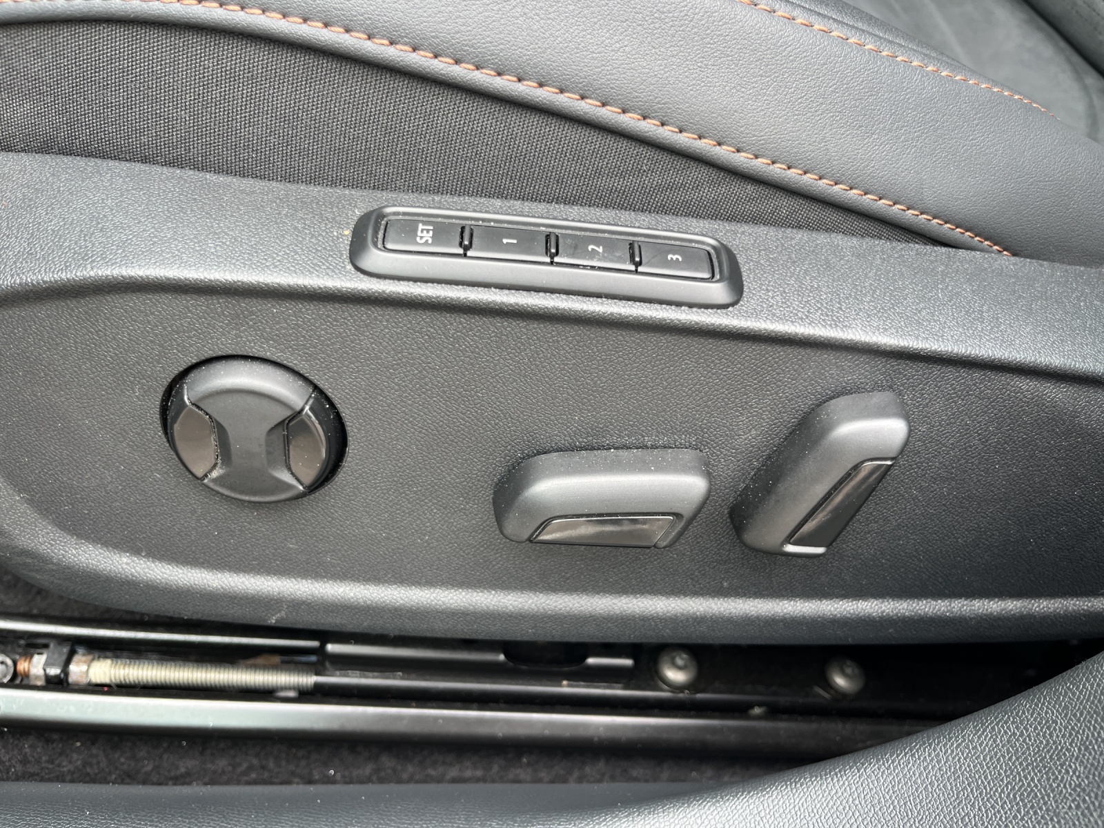 CUPRA Formentor 1.5 e-HYBRID pHEV VZ DSG-image-14