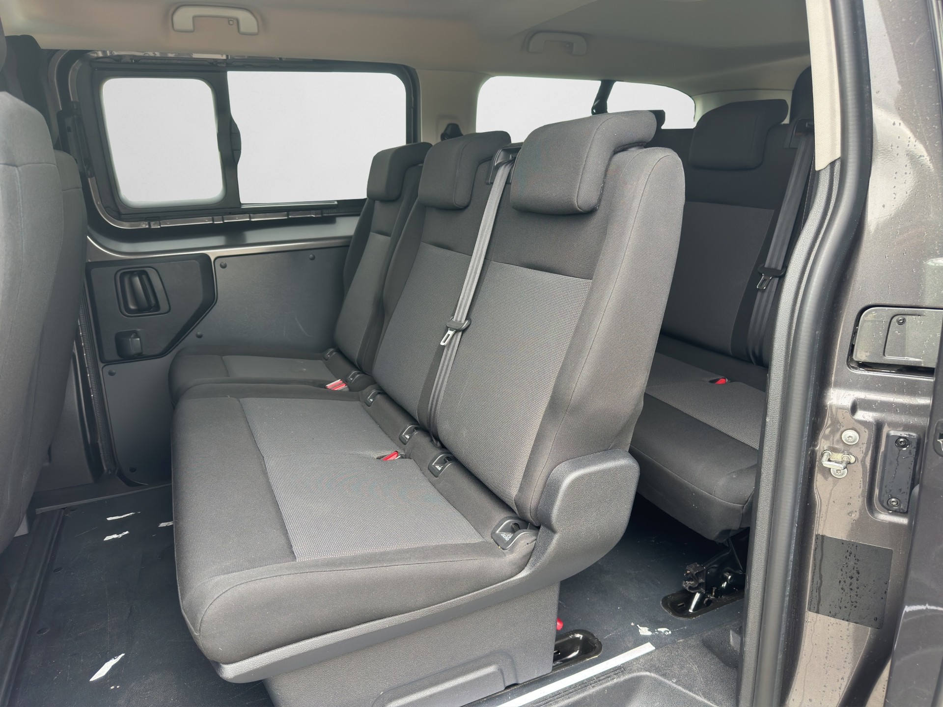 OPEL Vivaro Combi 2.0 CDTI Essentia s/s L-image-11