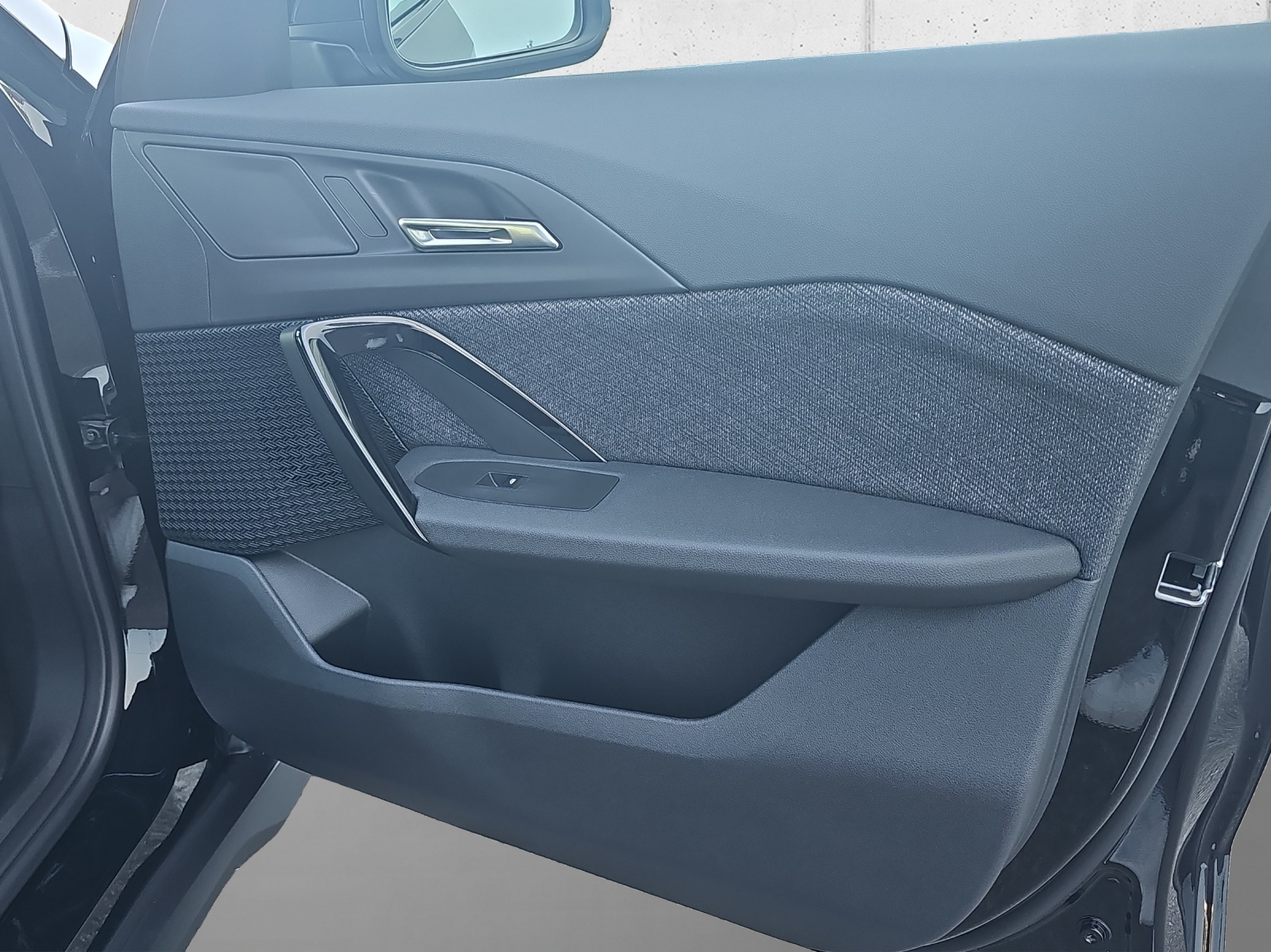 BMW X1 sDrive 18i-image-18