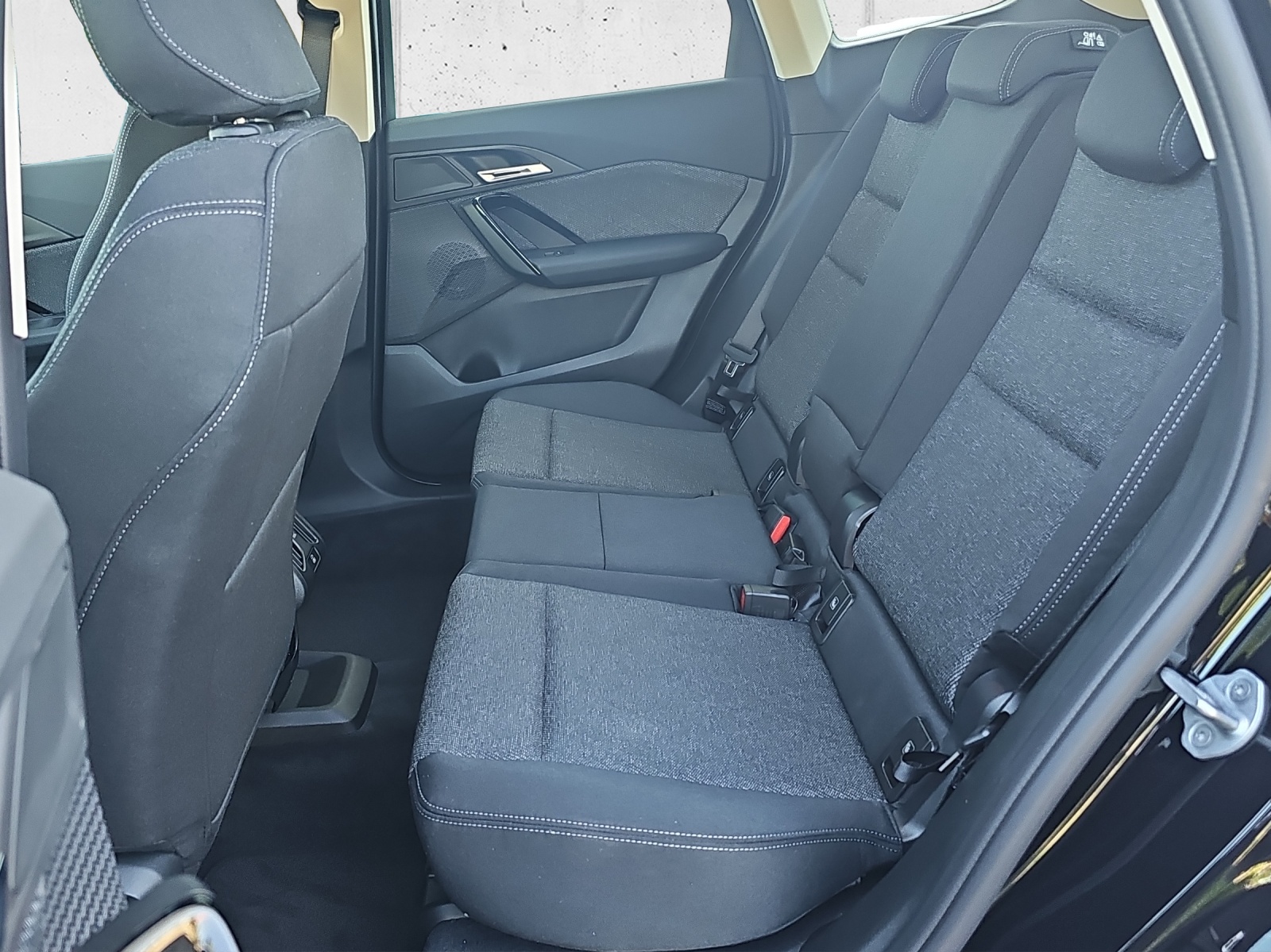 BMW X1 sDrive 18i-image-13