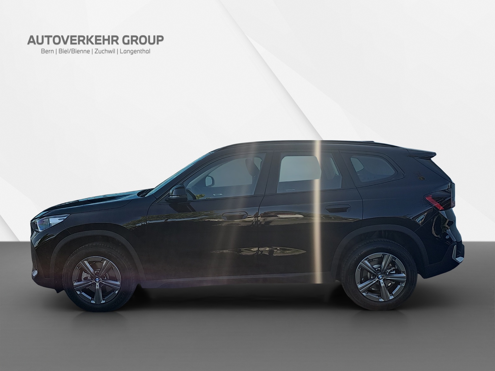 BMW X1 sDrive 18i-image-2