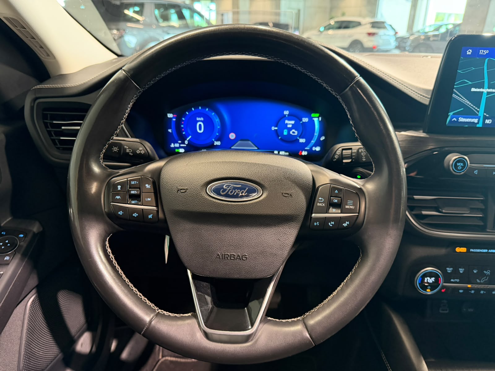 FORD Kuga 2.5 FHEV Vignale 4WD (CH)-image-24