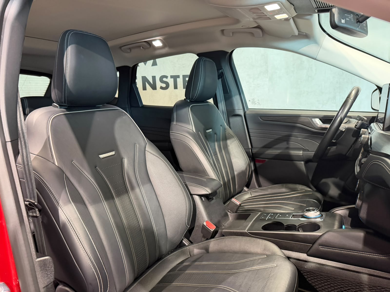 FORD Kuga 2.5 FHEV Vignale 4WD (CH)-image-16
