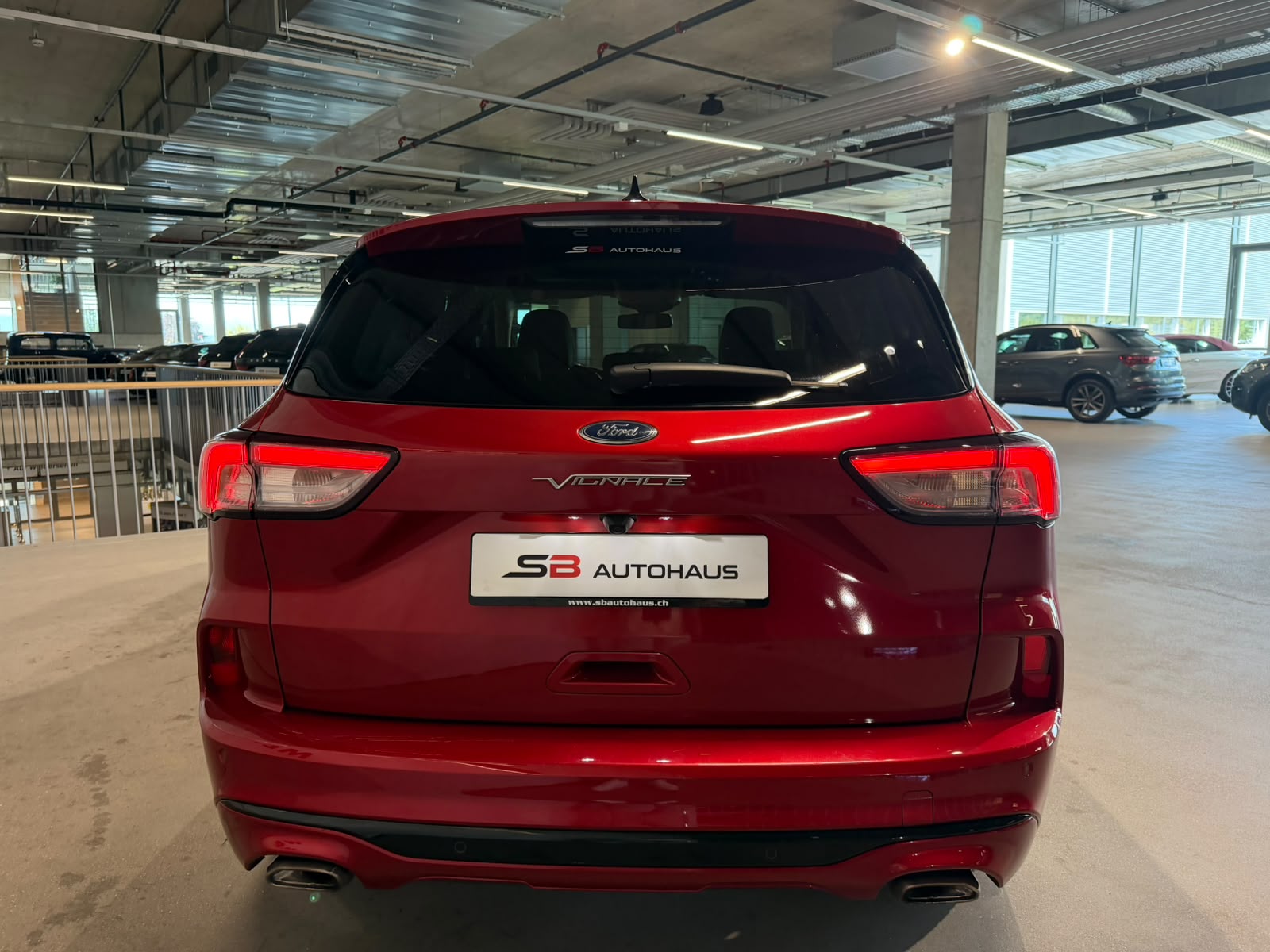 FORD Kuga 2.5 FHEV Vignale 4WD (CH)-image-12