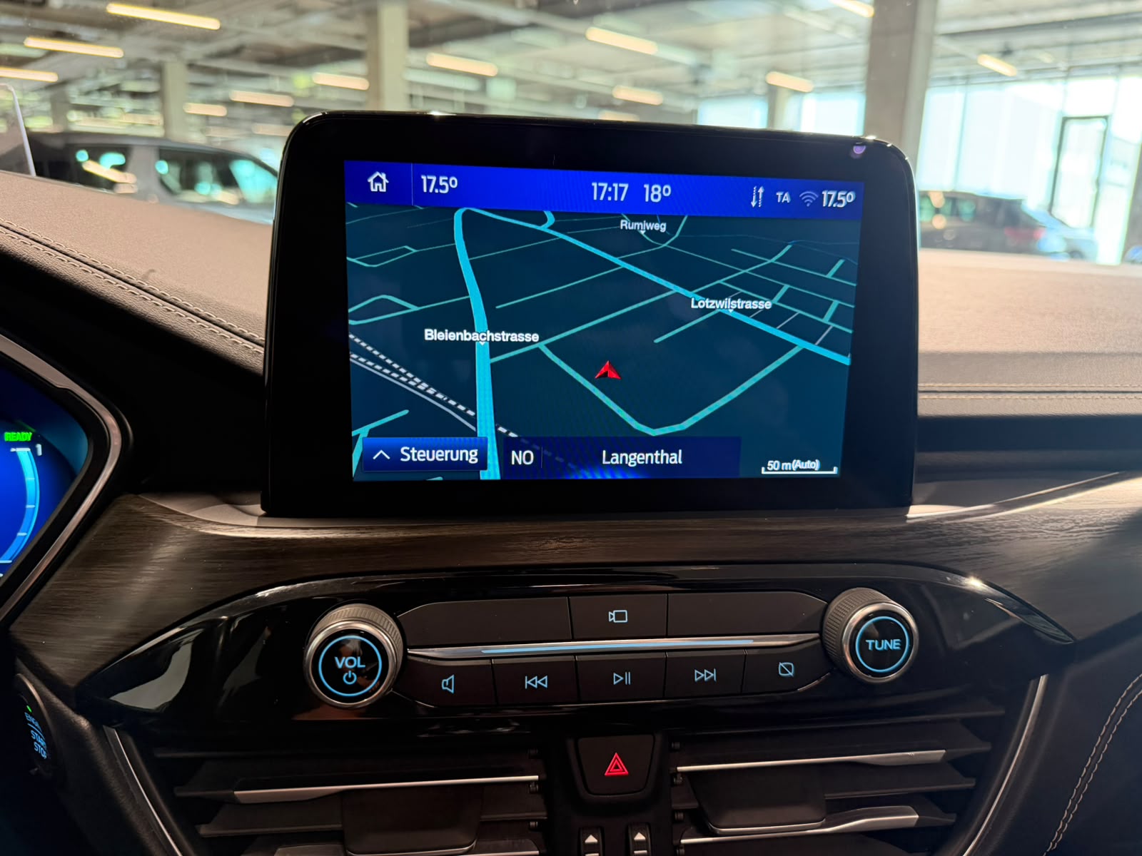 FORD Kuga 2.5 FHEV Vignale 4WD (CH)-image-26