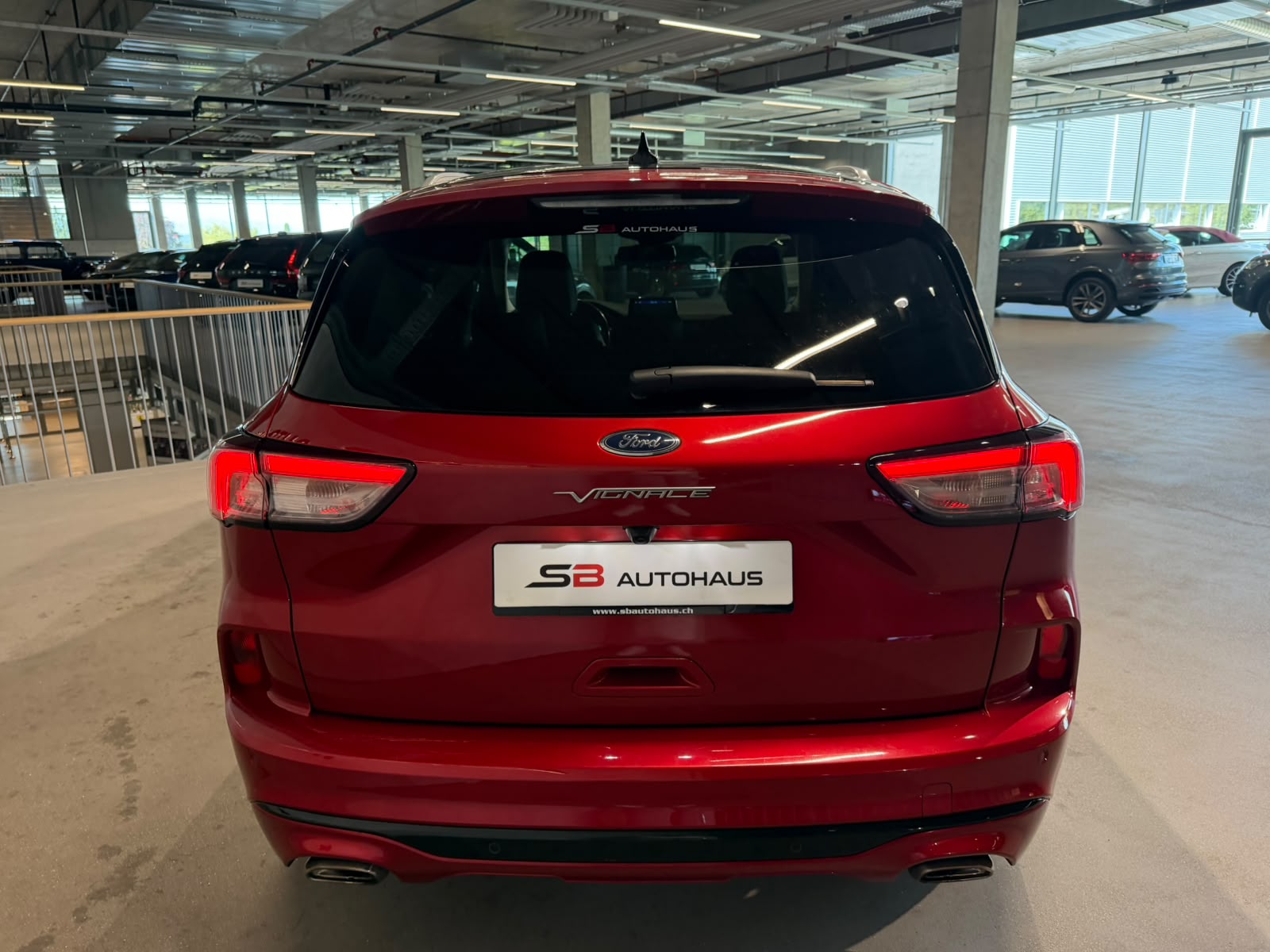 FORD Kuga 2.5 FHEV Vignale 4WD (CH)-image-11
