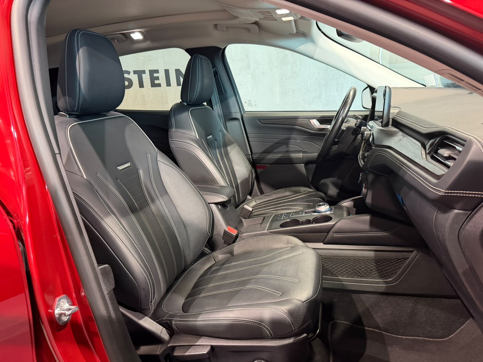 FORD Kuga 2.5 FHEV Vignale 4WD (CH)-image-17