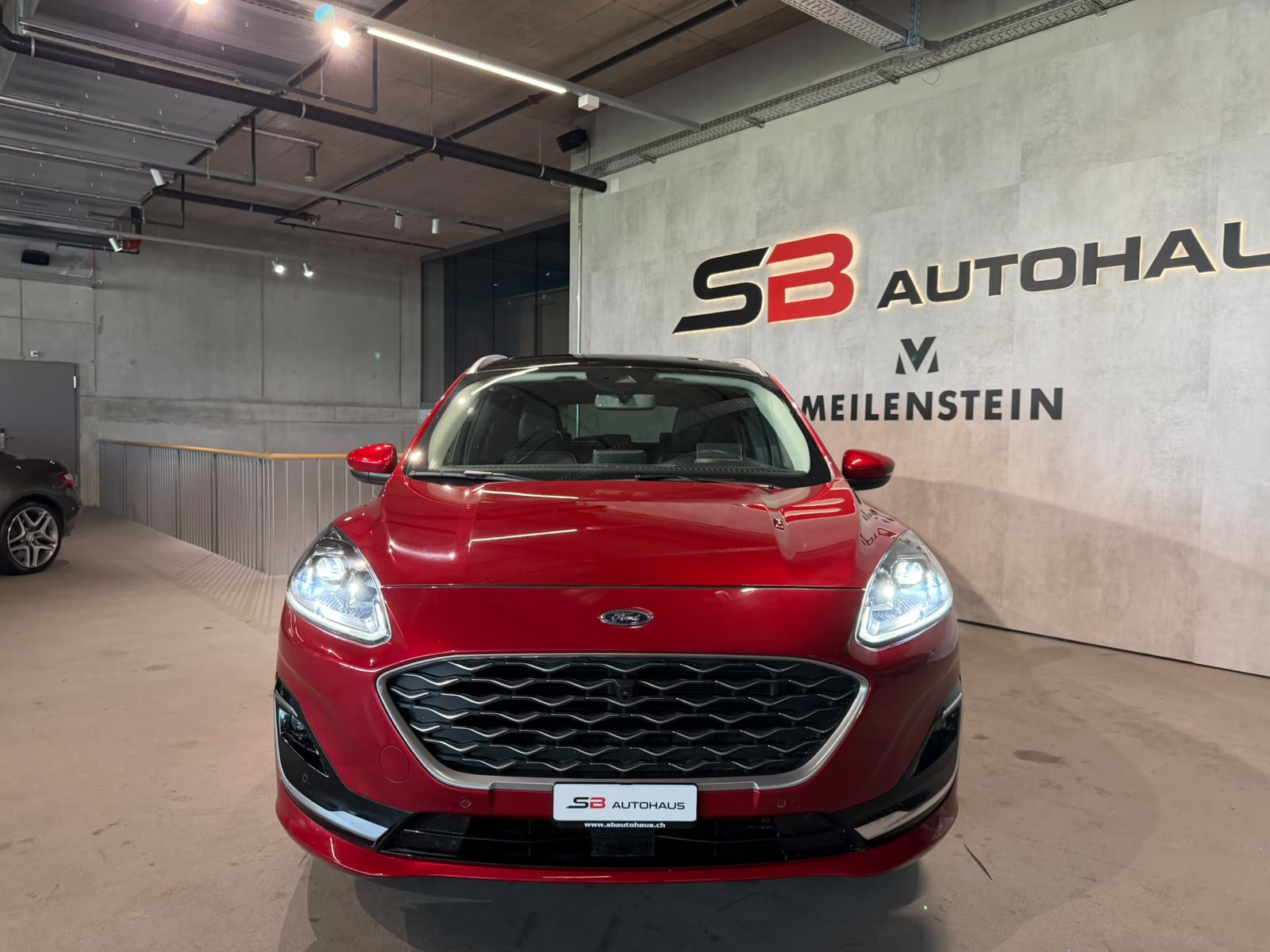 FORD Kuga 2.5 FHEV Vignale 4WD (CH)-image-2