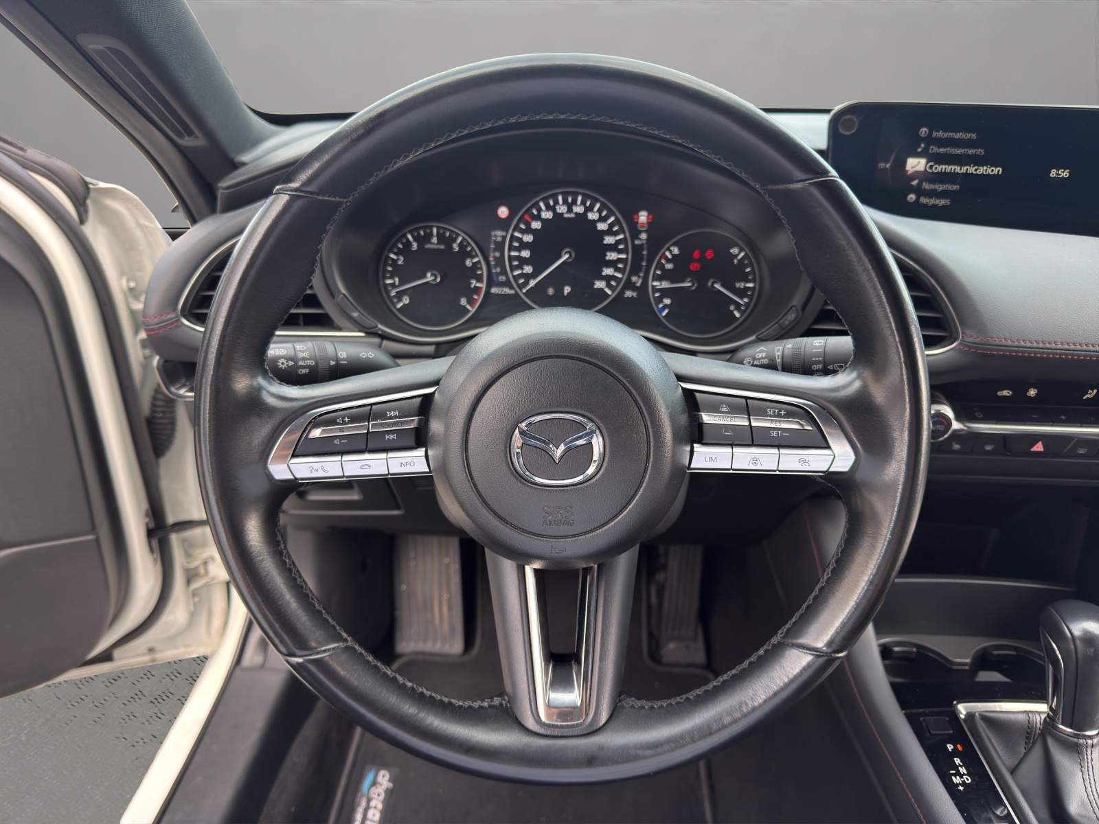 MAZDA 3 Hatchback SKYACTIV-X M Hybrid 186 Homura Automat-image-12