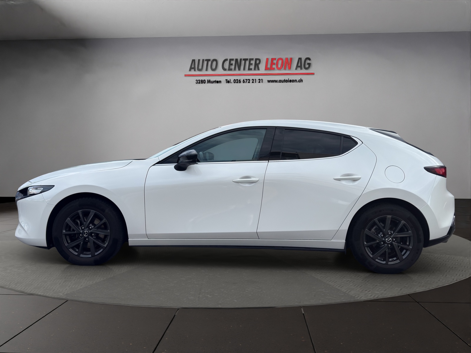 MAZDA 3 Hatchback SKYACTIV-X M Hybrid 186 Homura Automat-image-2