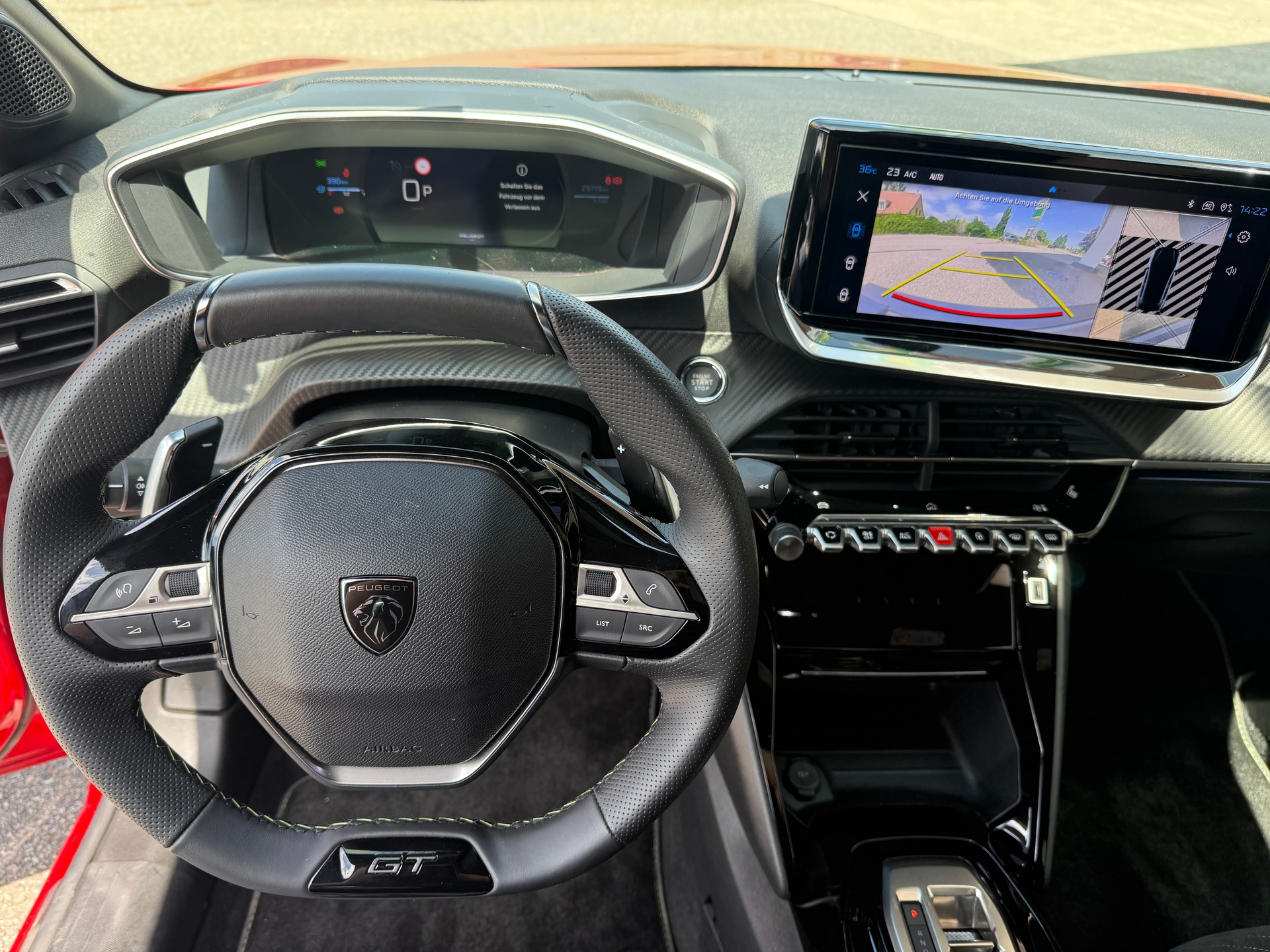 PEUGEOT 208 1.2 MHEV 145 GT-image-10