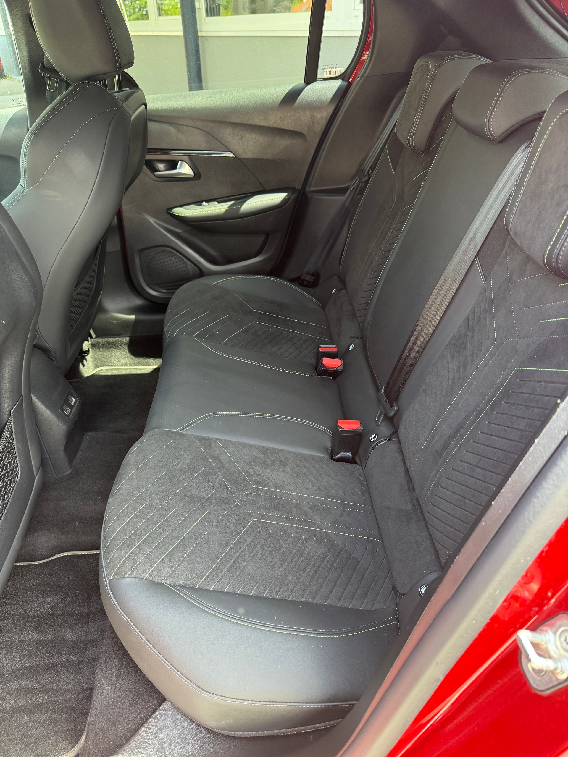 PEUGEOT 208 1.2 MHEV 145 GT-image-5