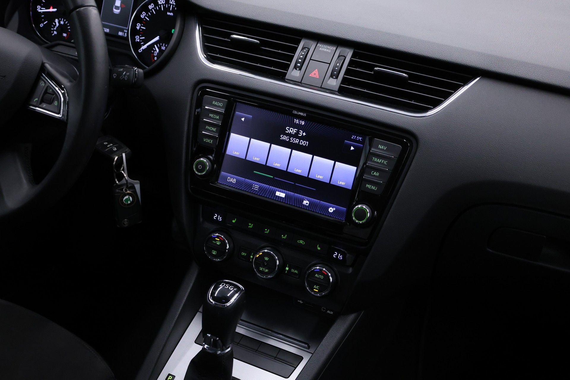 SKODA Octavia 1.8 TSI Elegance DSG-image-15
