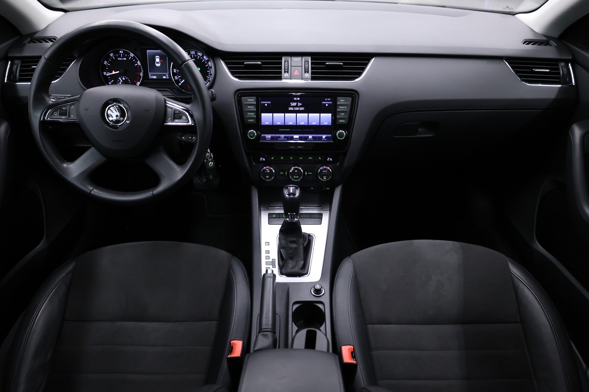SKODA Octavia 1.8 TSI Elegance DSG-image-10