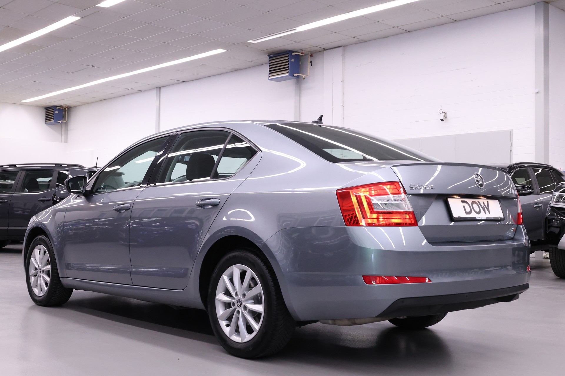 SKODA Octavia 1.8 TSI Elegance DSG-image-3