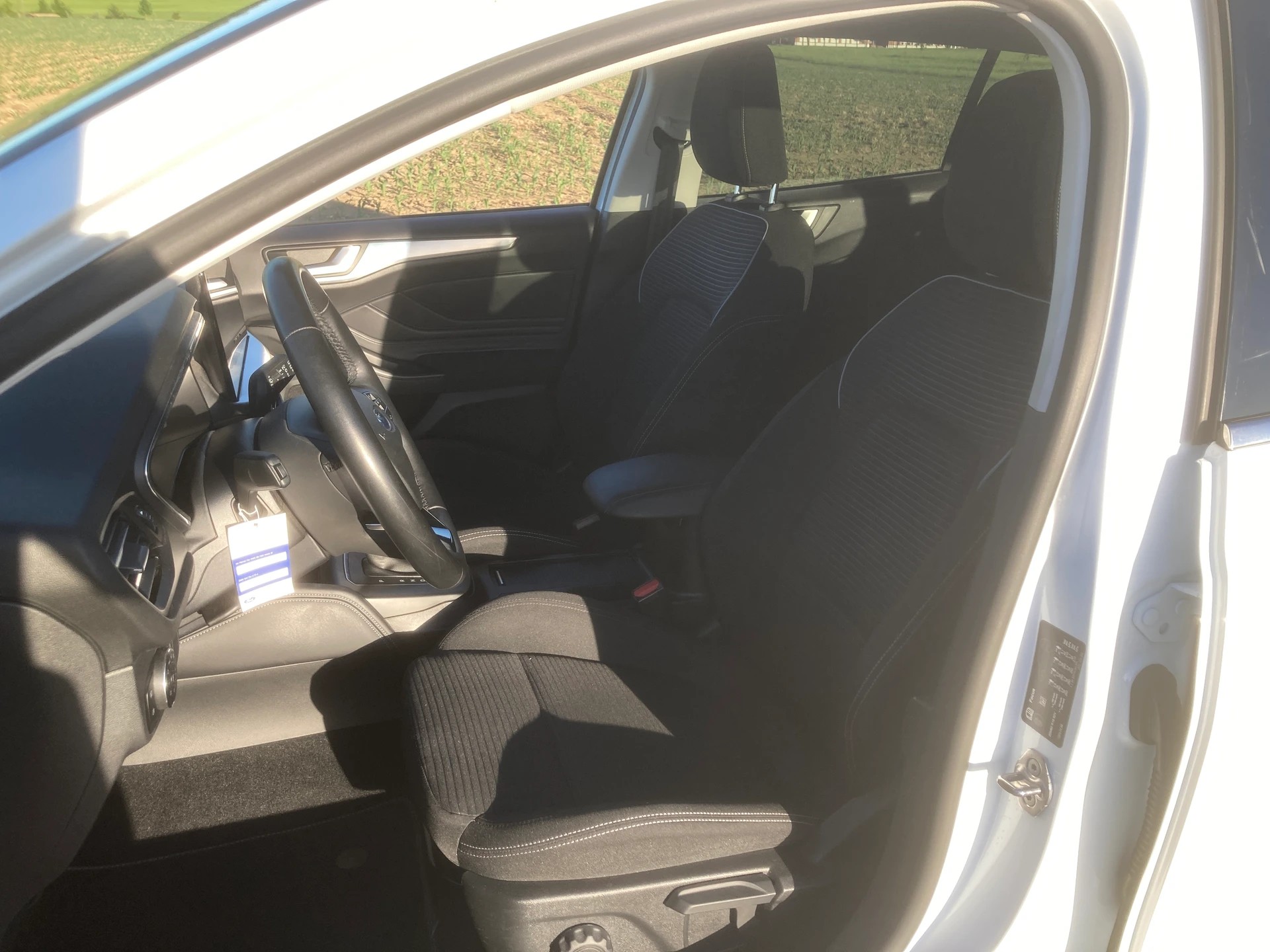 FORD Focus 1.0 MHEV Titanium X Automat-image-8