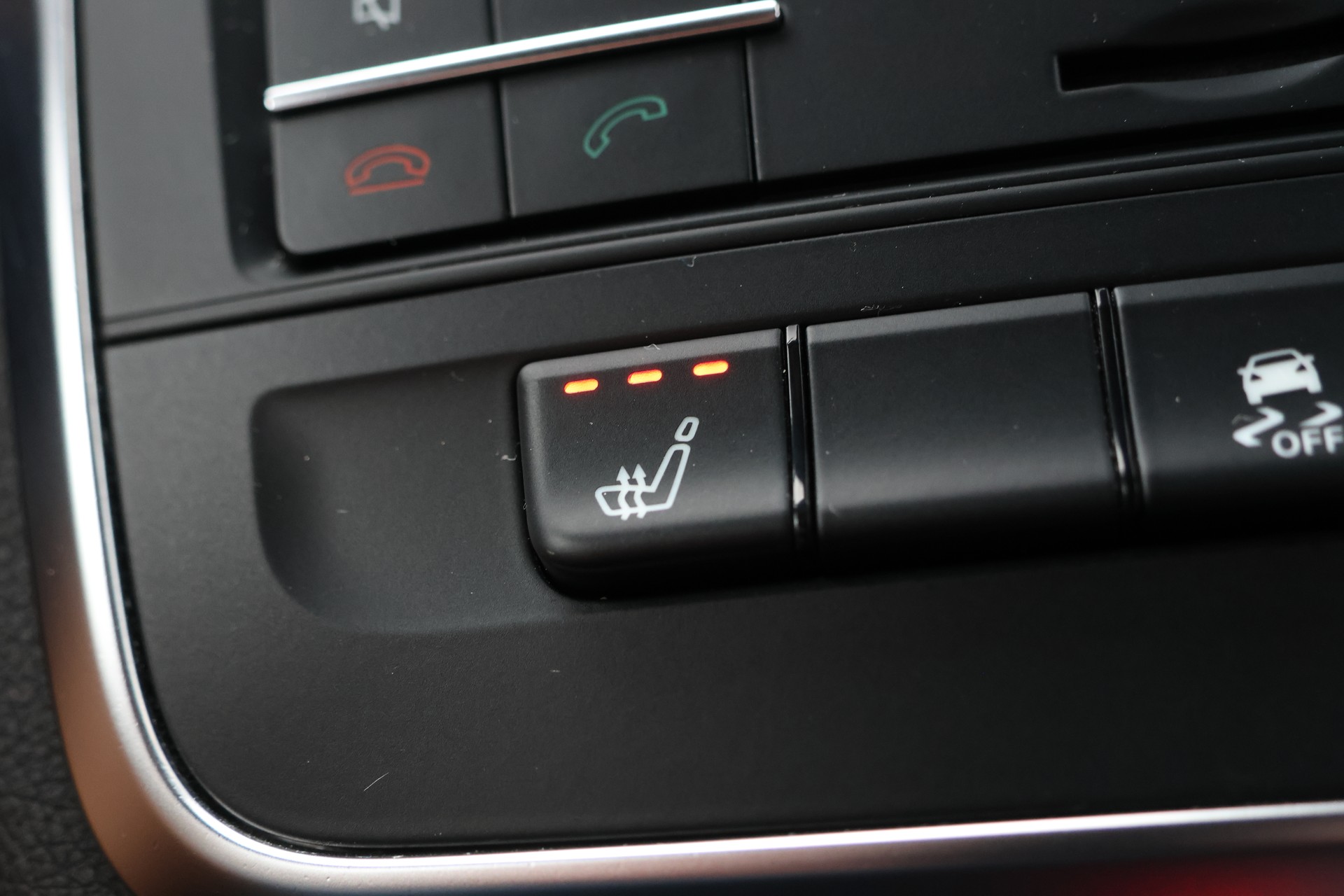 MERCEDES-BENZ CLA 45 AMG 4Matic Speedshift-image-27