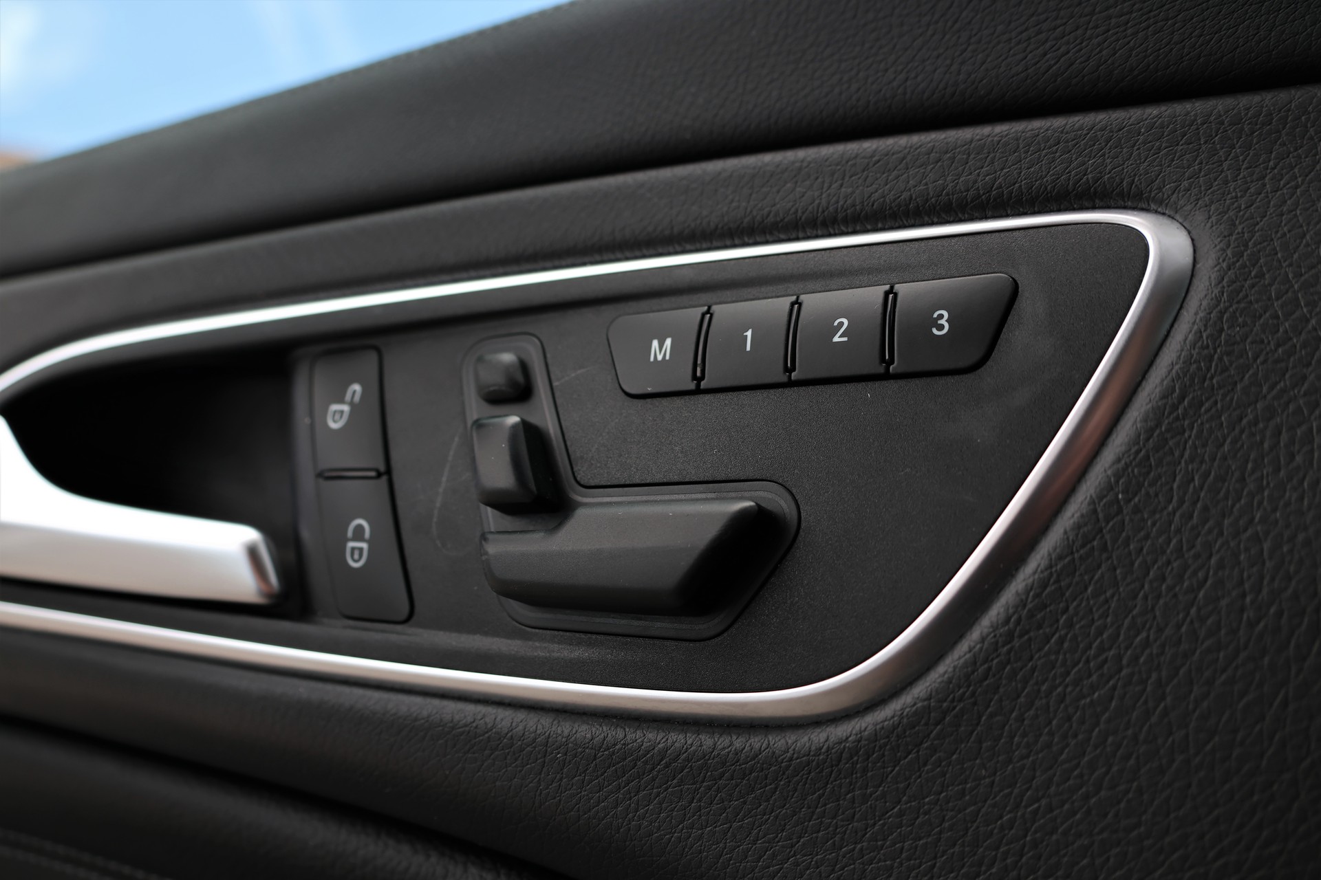MERCEDES-BENZ CLA 45 AMG 4Matic Speedshift-image-12
