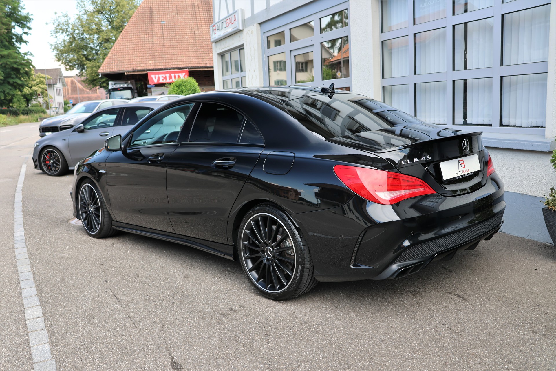 MERCEDES-BENZ CLA 45 AMG 4Matic Speedshift-image-6