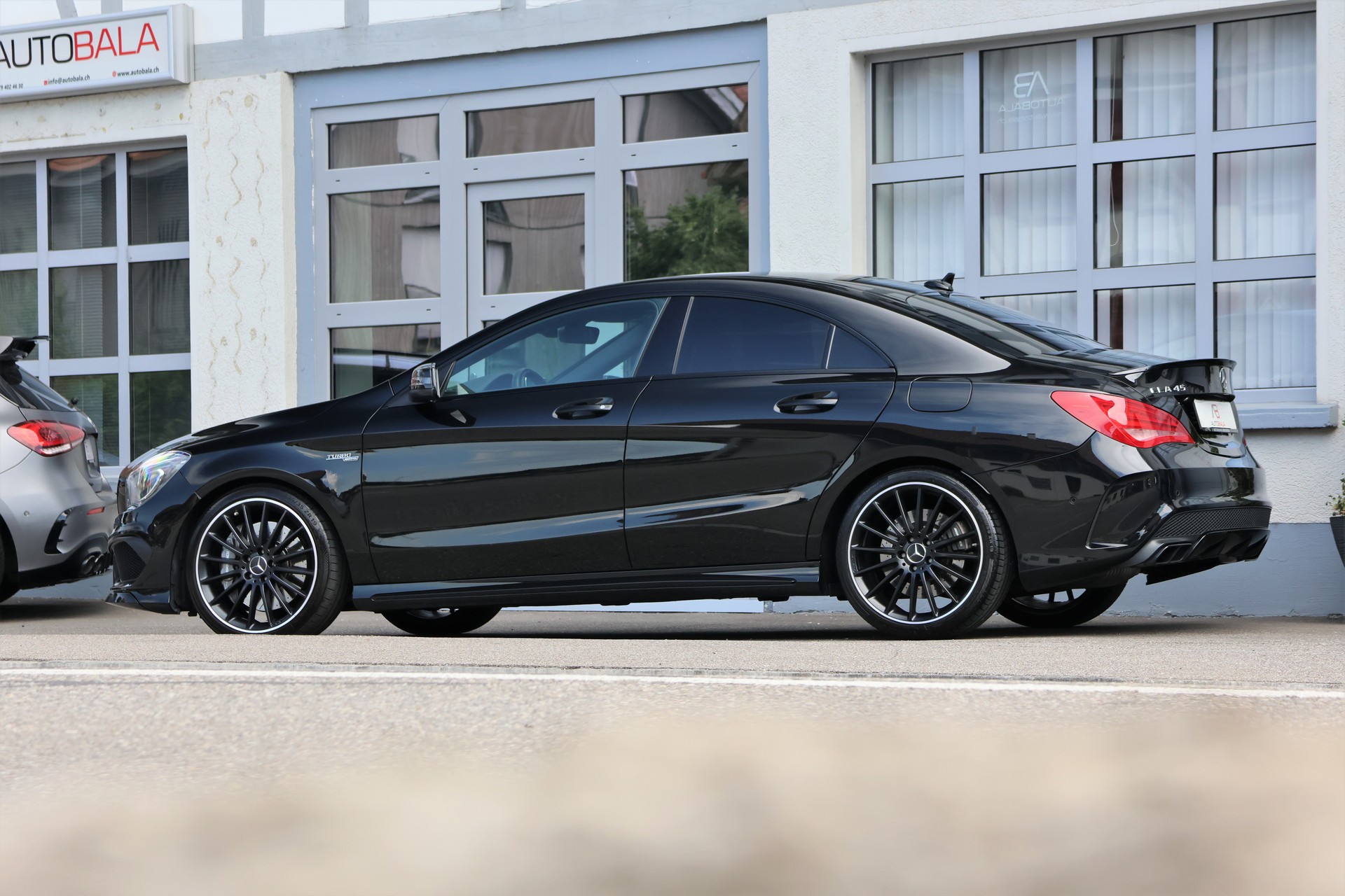 MERCEDES-BENZ CLA 45 AMG 4Matic Speedshift-image-3