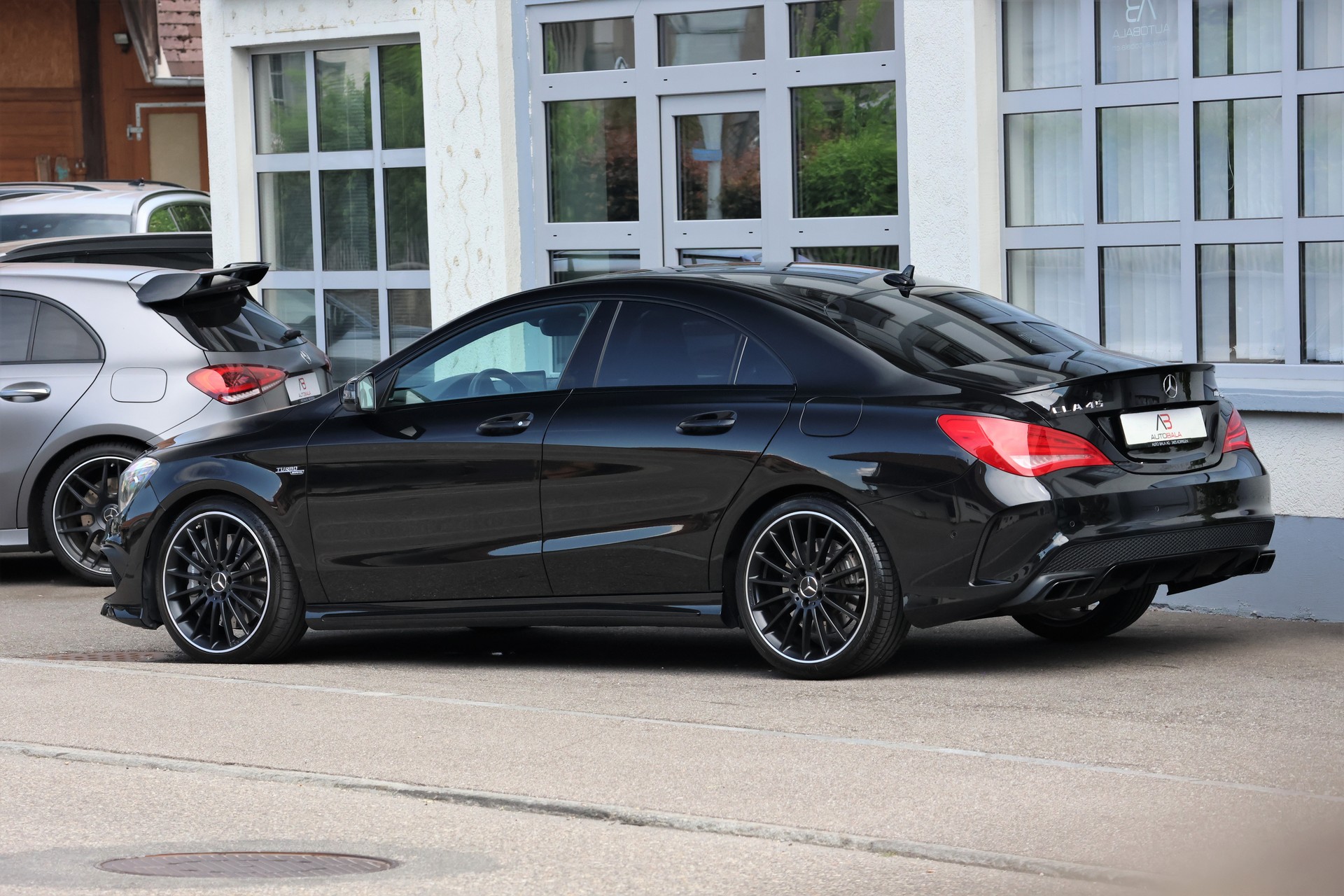 MERCEDES-BENZ CLA 45 AMG 4Matic Speedshift-image-4
