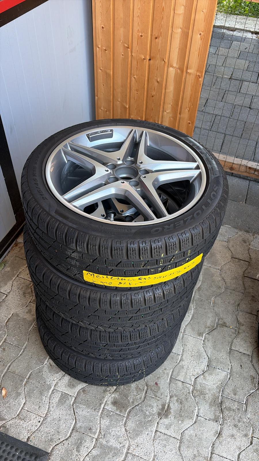 MERCEDES-BENZ CLA 45 AMG 4Matic Speedshift-image-28