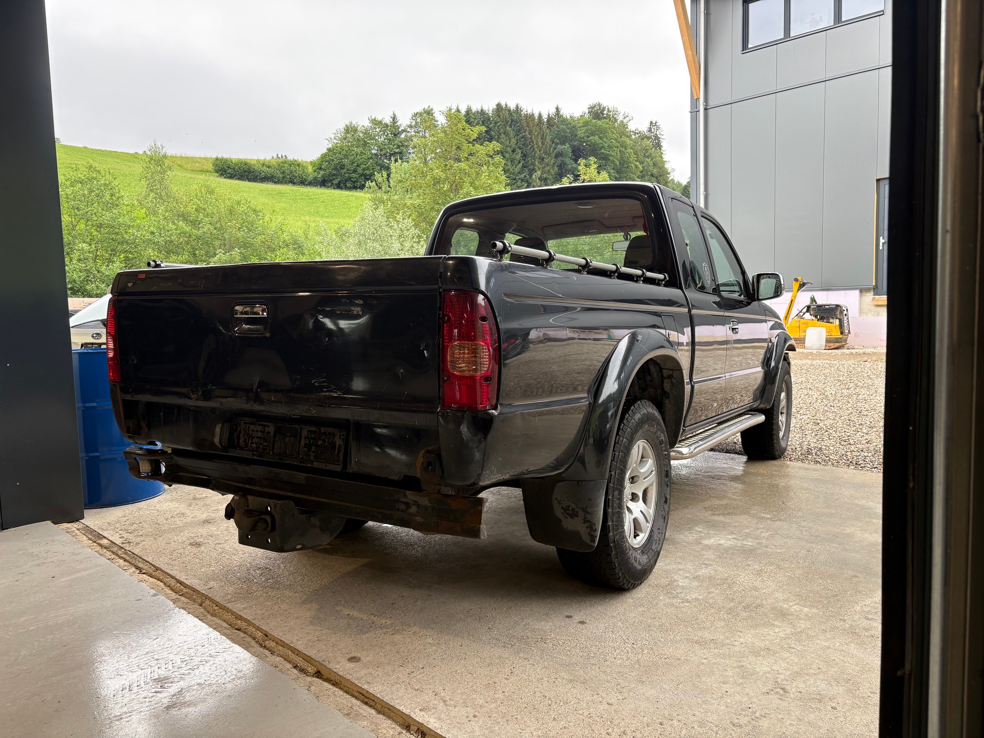 MAZDA B 2500TD 4x4 Strech Cab.Hurricane-image-4