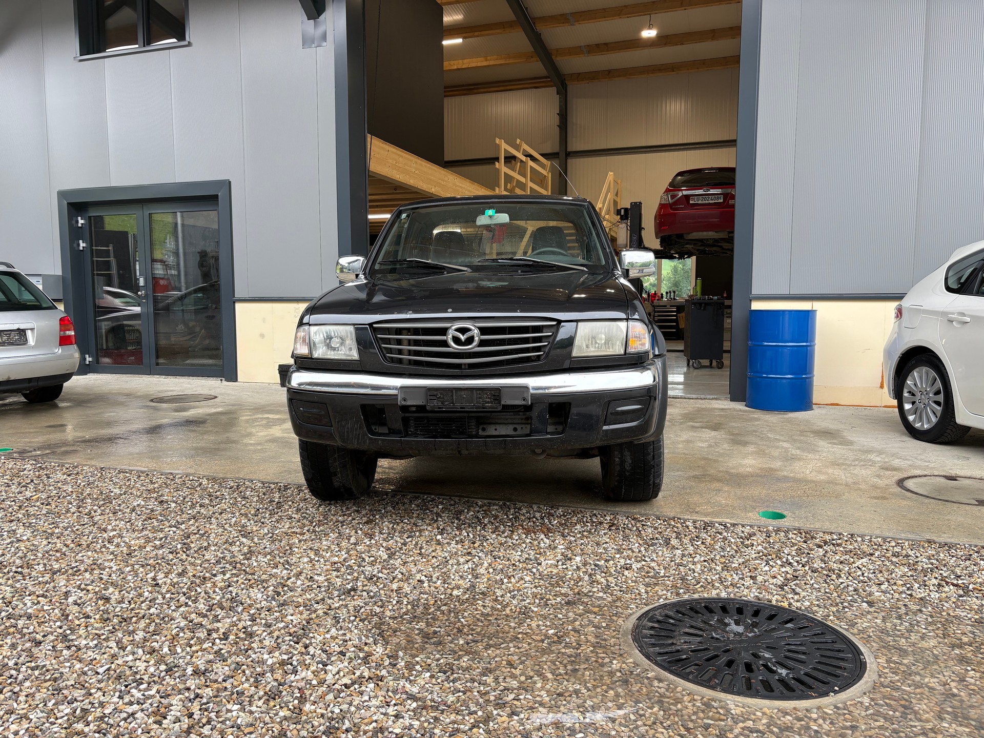 MAZDA B 2500TD 4x4 Strech Cab.Hurricane-image-2