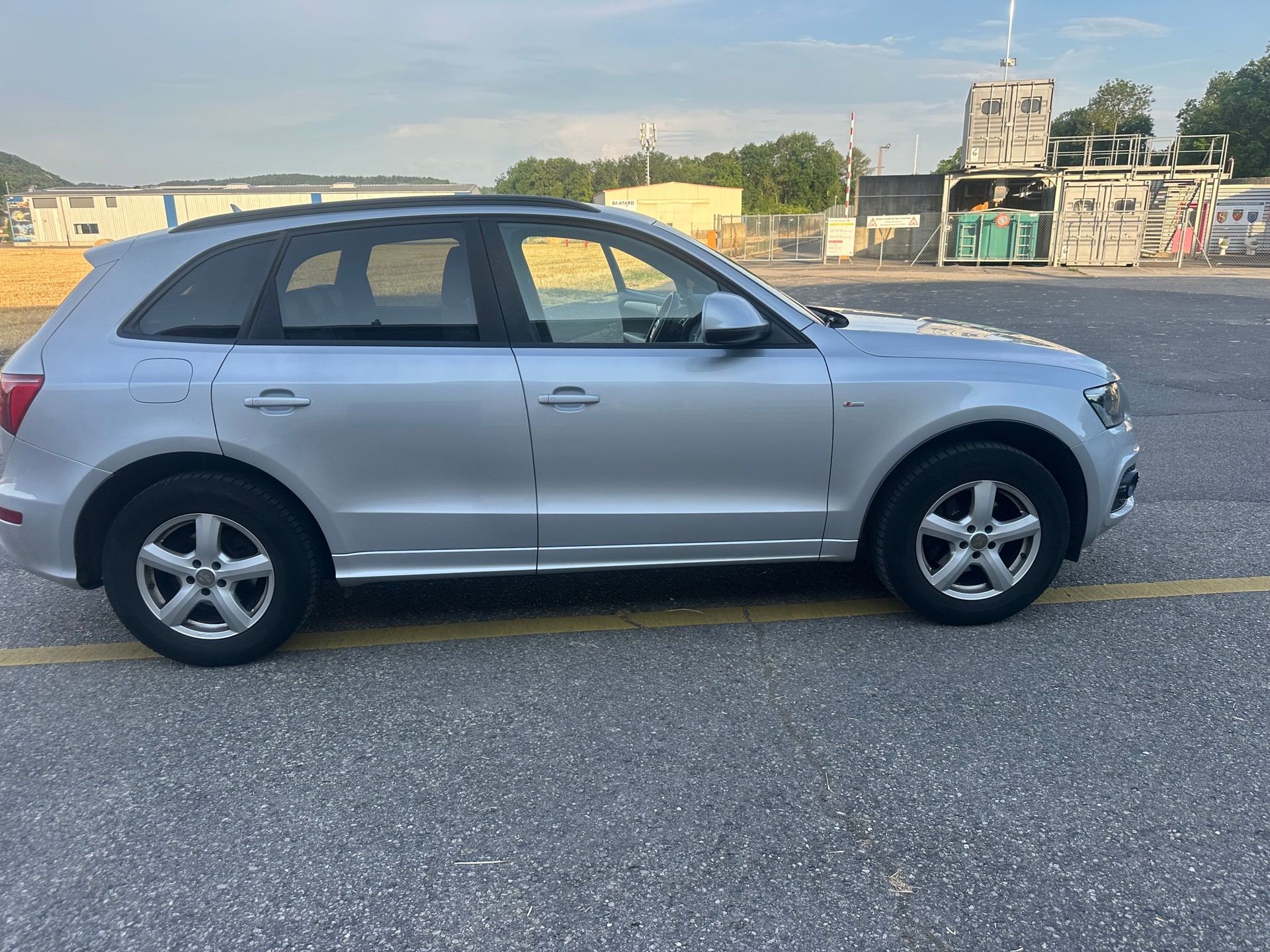 AUDI Q5 2.0 TFSI quattro S-tronic-image-14