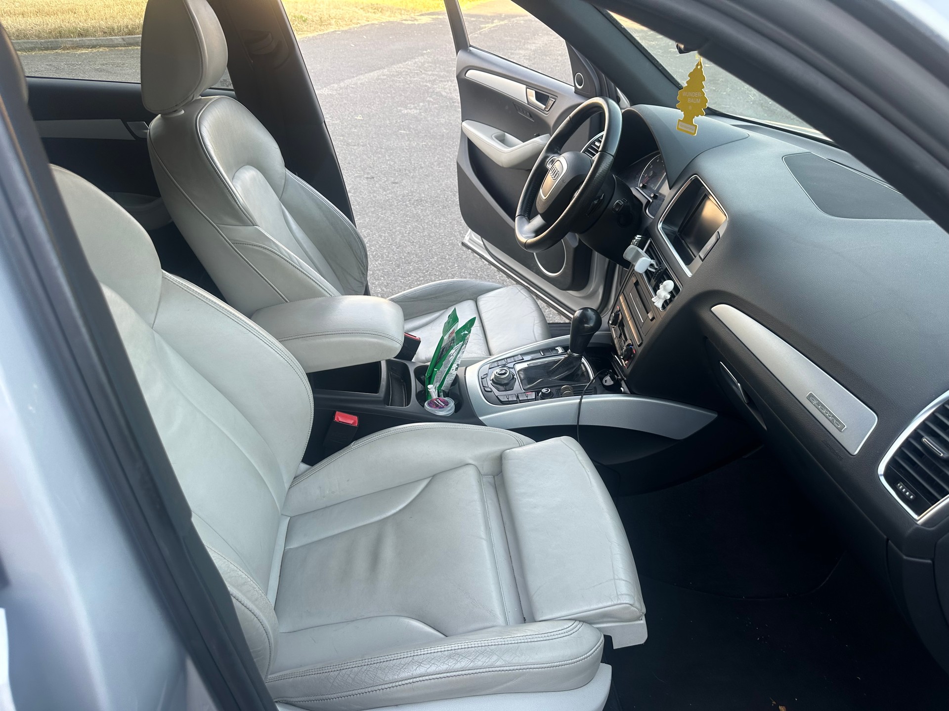 AUDI Q5 2.0 TFSI quattro S-tronic-image-10
