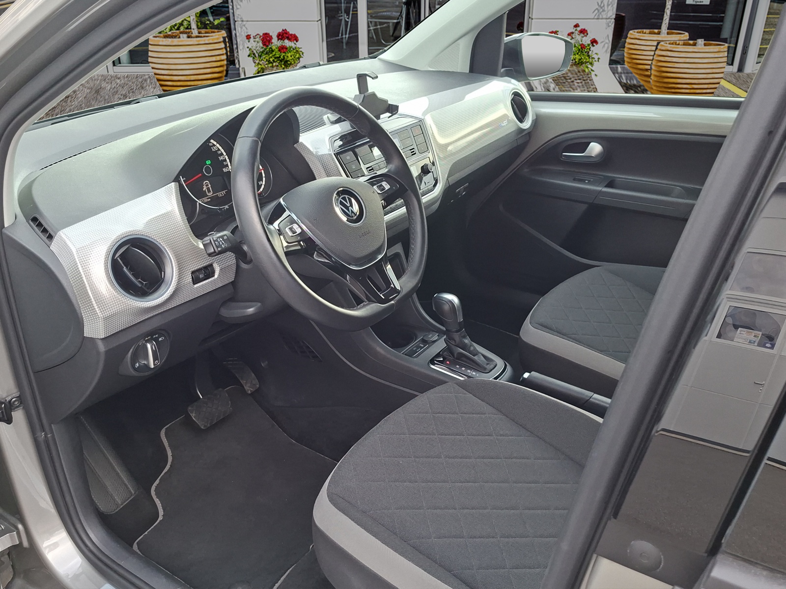 VW e-Up-image-10