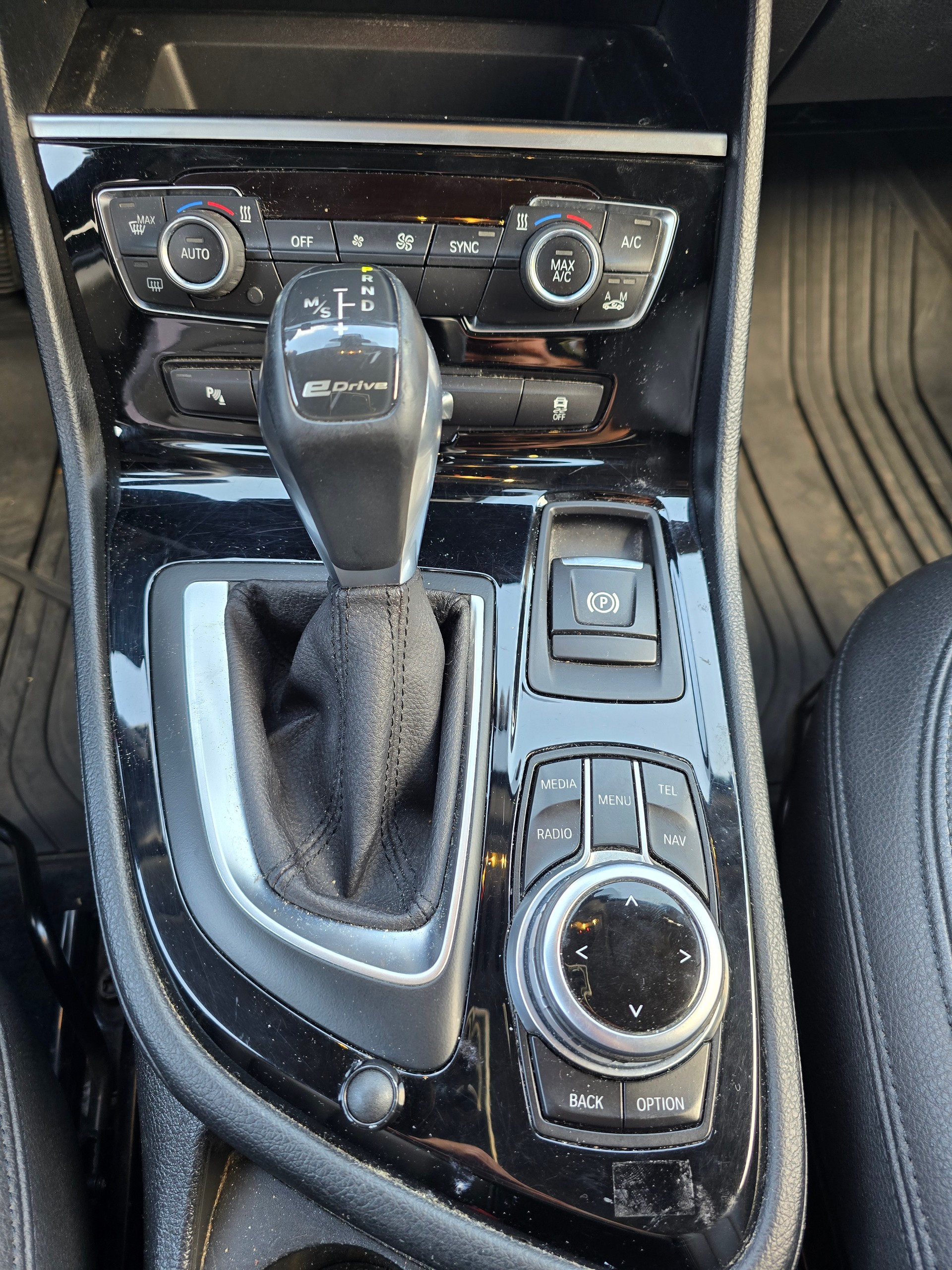 BMW 225xe iPerformance Active Tourer Steptronic-image-10