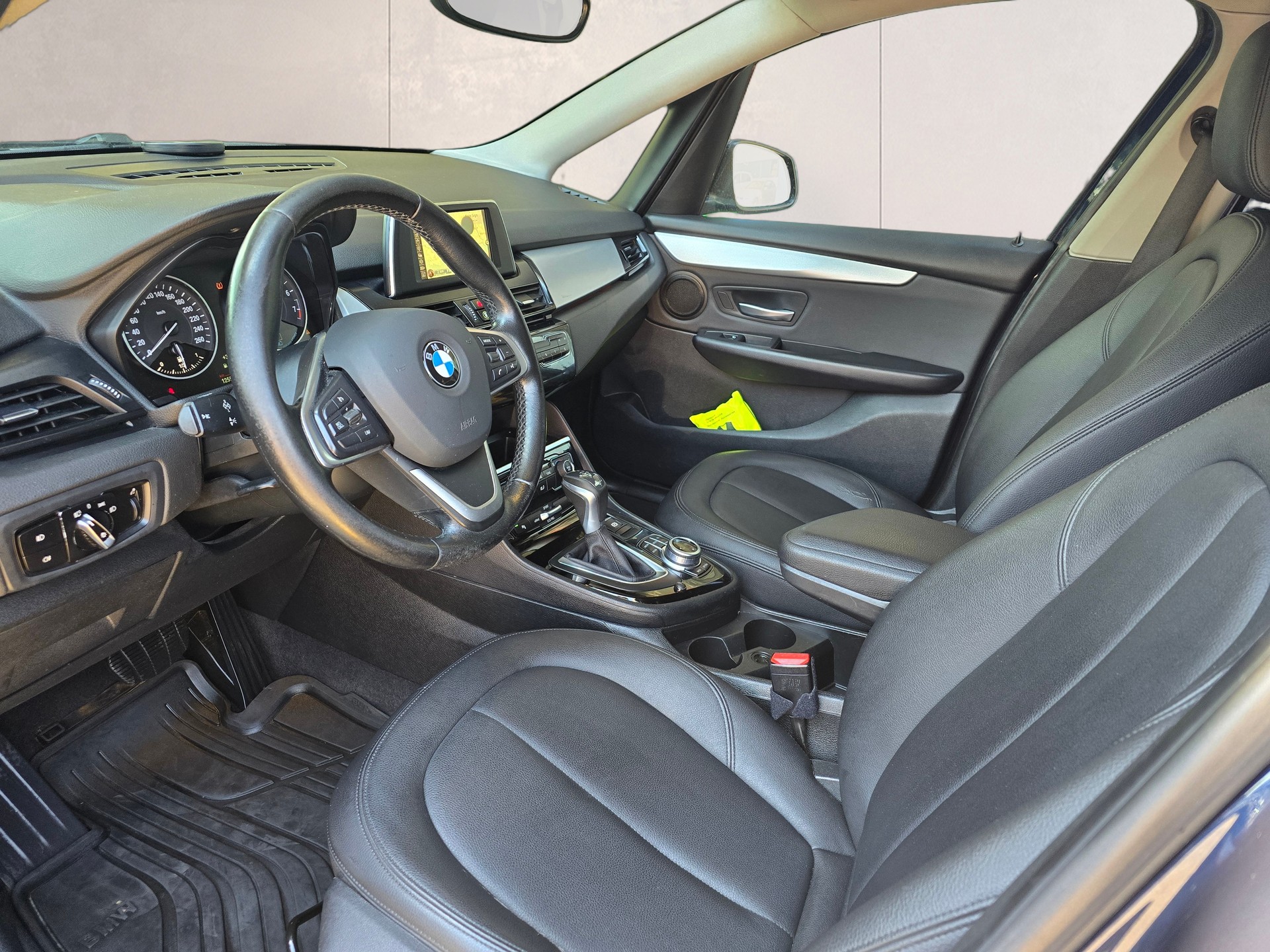 BMW 225xe iPerformance Active Tourer Steptronic-image-10