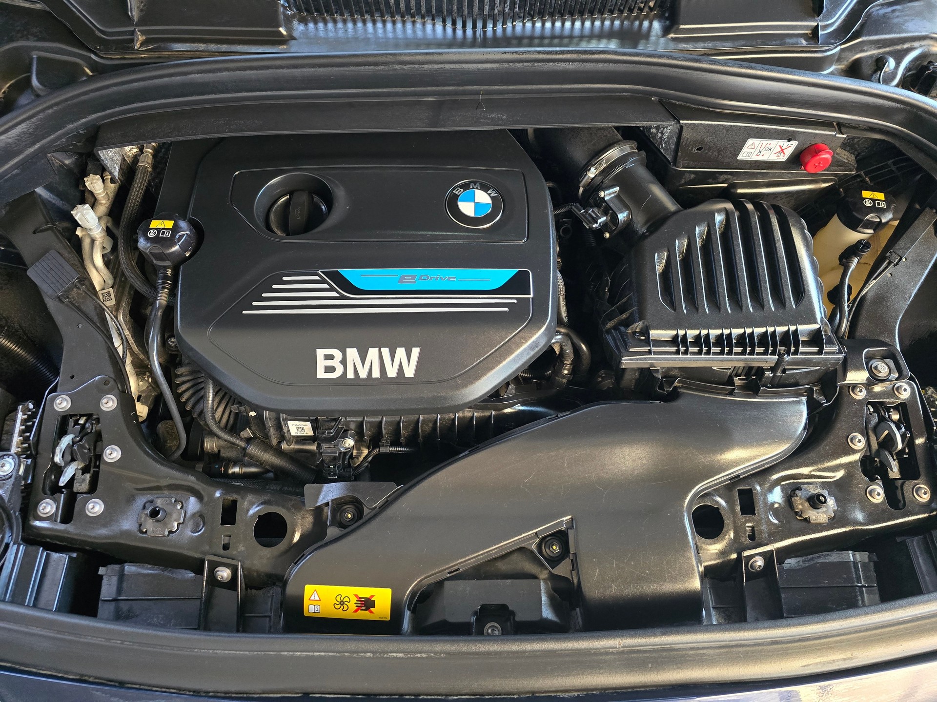 BMW 225xe iPerformance Active Tourer Steptronic-image-21