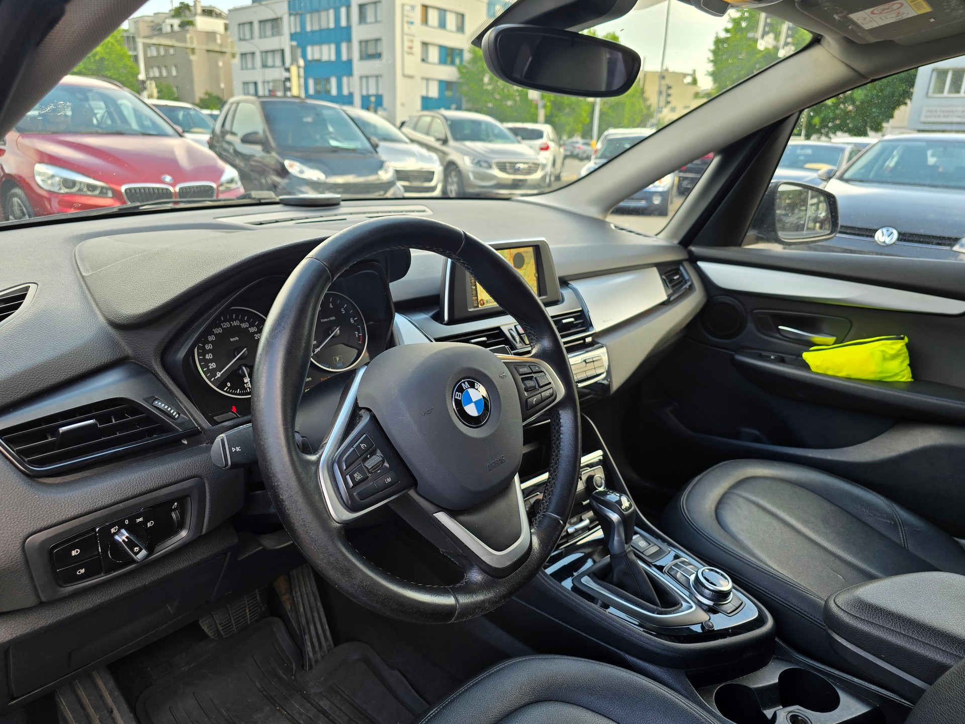 BMW 225xe iPerformance Active Tourer Steptronic-image-11