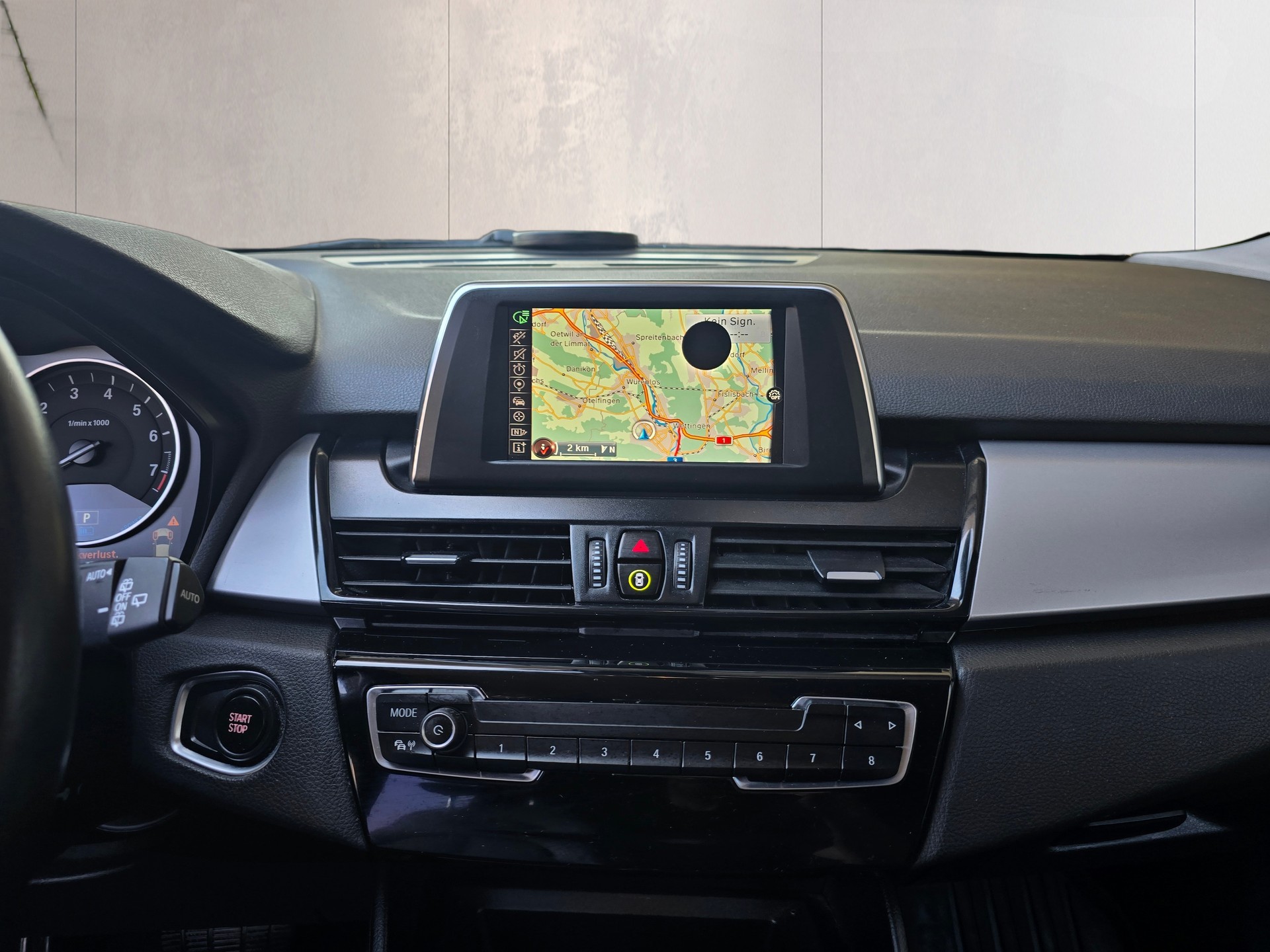 BMW 225xe iPerformance Active Tourer Steptronic-image-15
