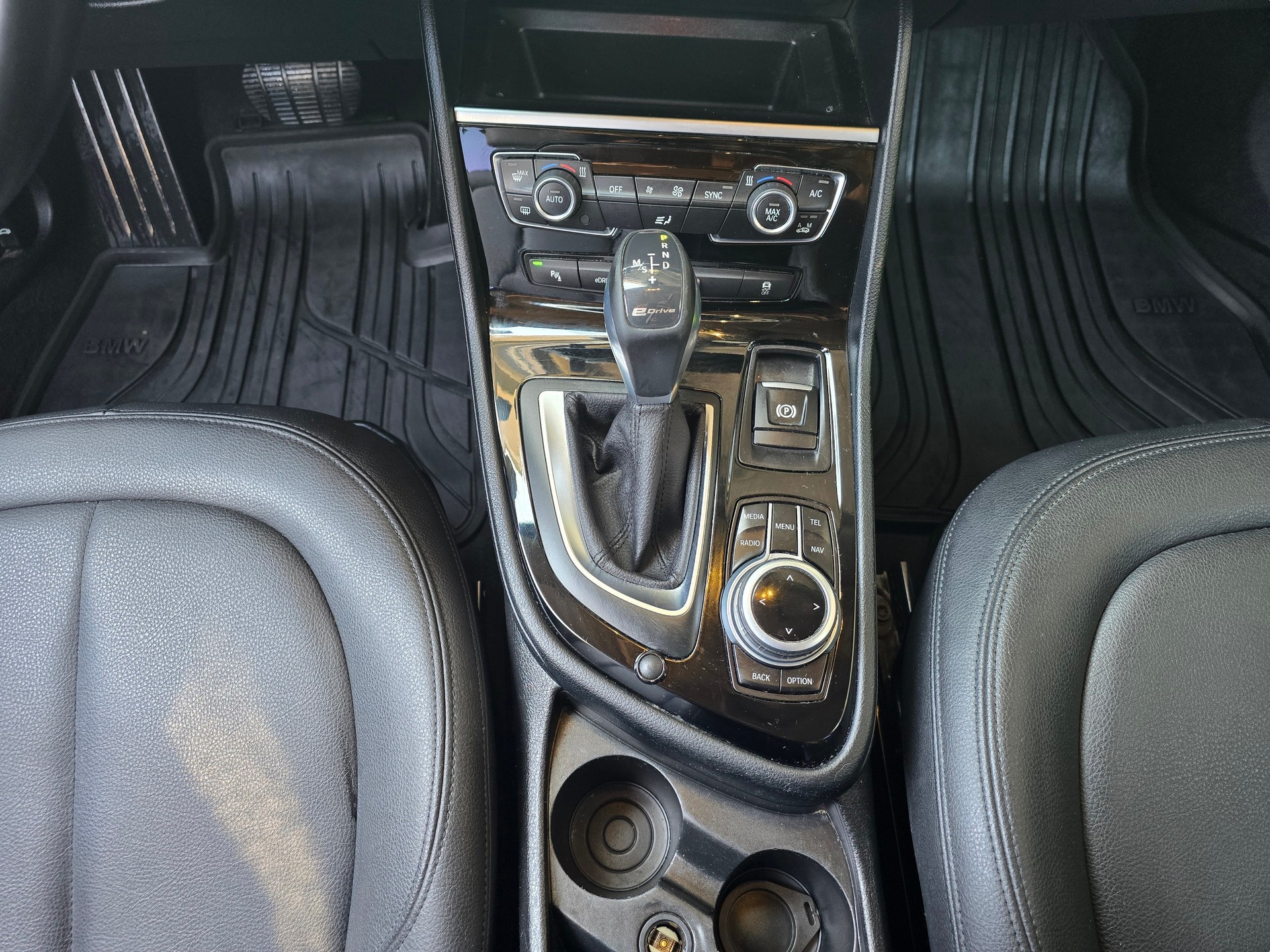 BMW 225xe iPerformance Active Tourer Steptronic-image-16