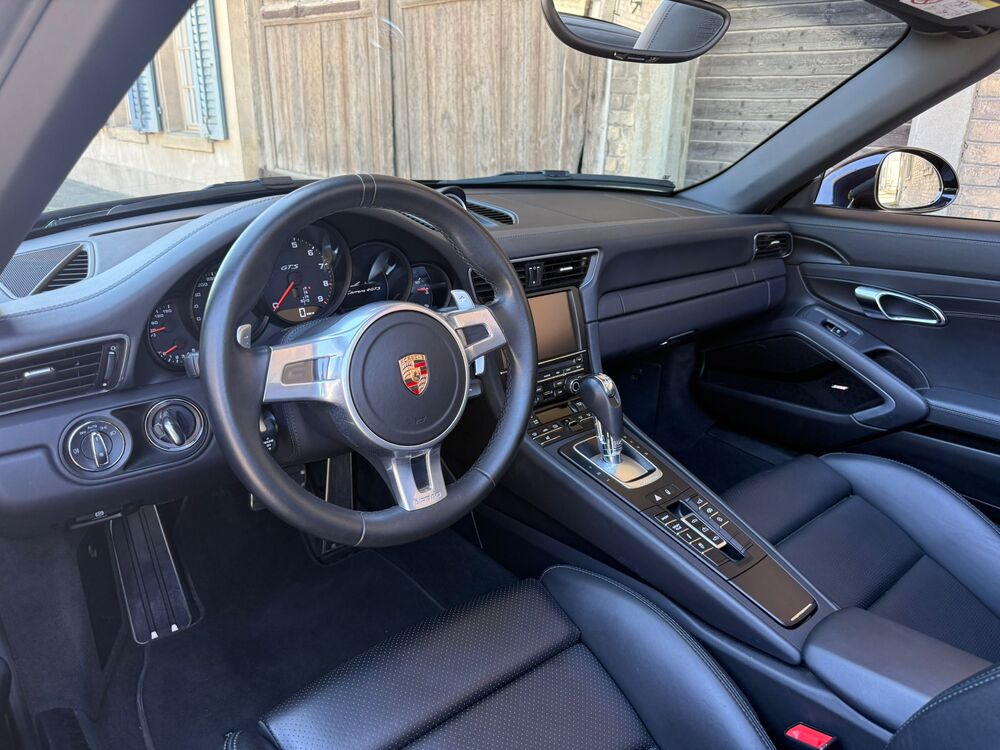 PORSCHE 911 Cabrio Carrera 4 GTS PDK-image-10
