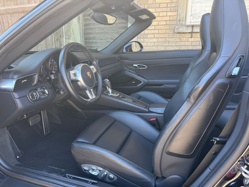 PORSCHE 911 Cabrio Carrera 4 GTS PDK-image-4