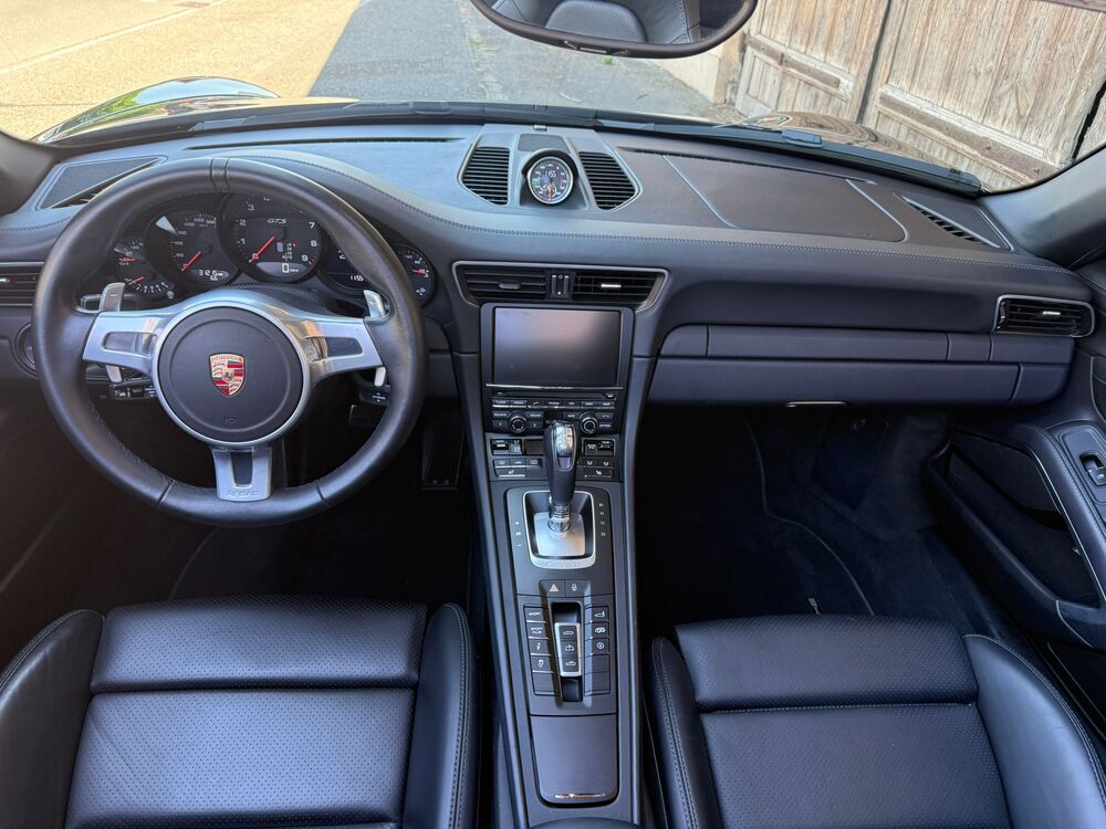 PORSCHE 911 Cabrio Carrera 4 GTS PDK-image-9
