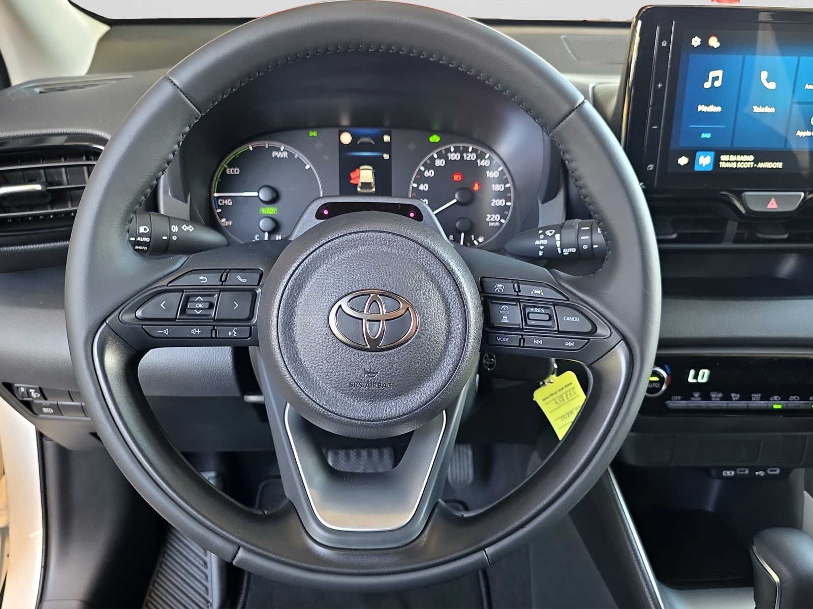 TOYOTA Yaris 1.5 VVT-i HSD Comfort-image-9