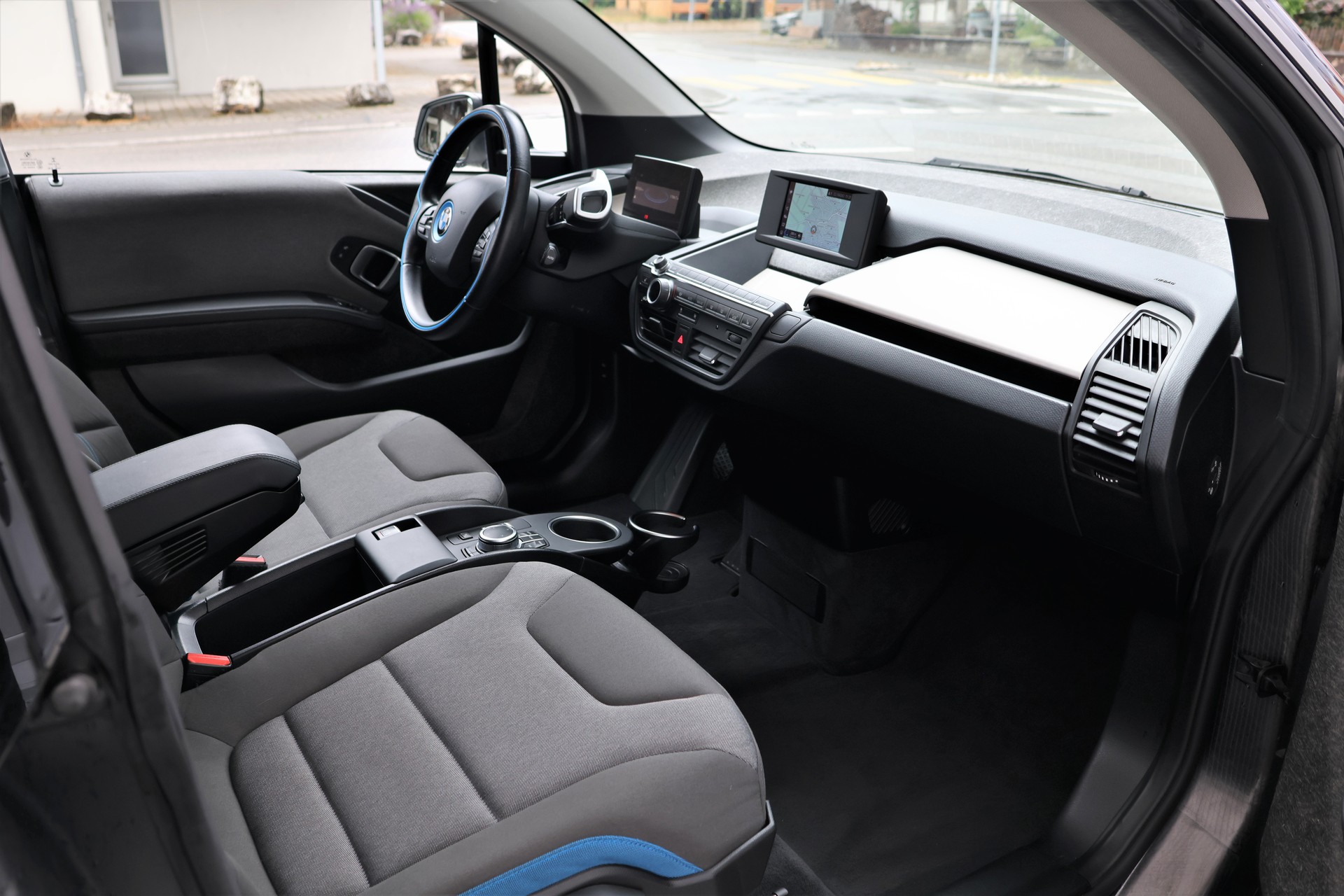 BMW i3 (120Ah) (CH)-image-16