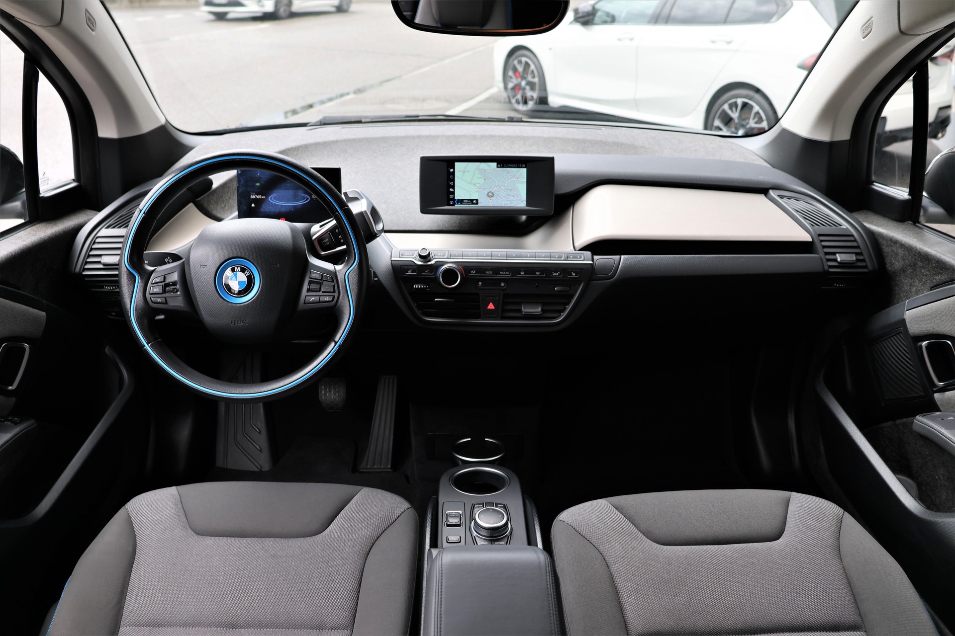BMW i3 (120Ah) (CH)-image-15