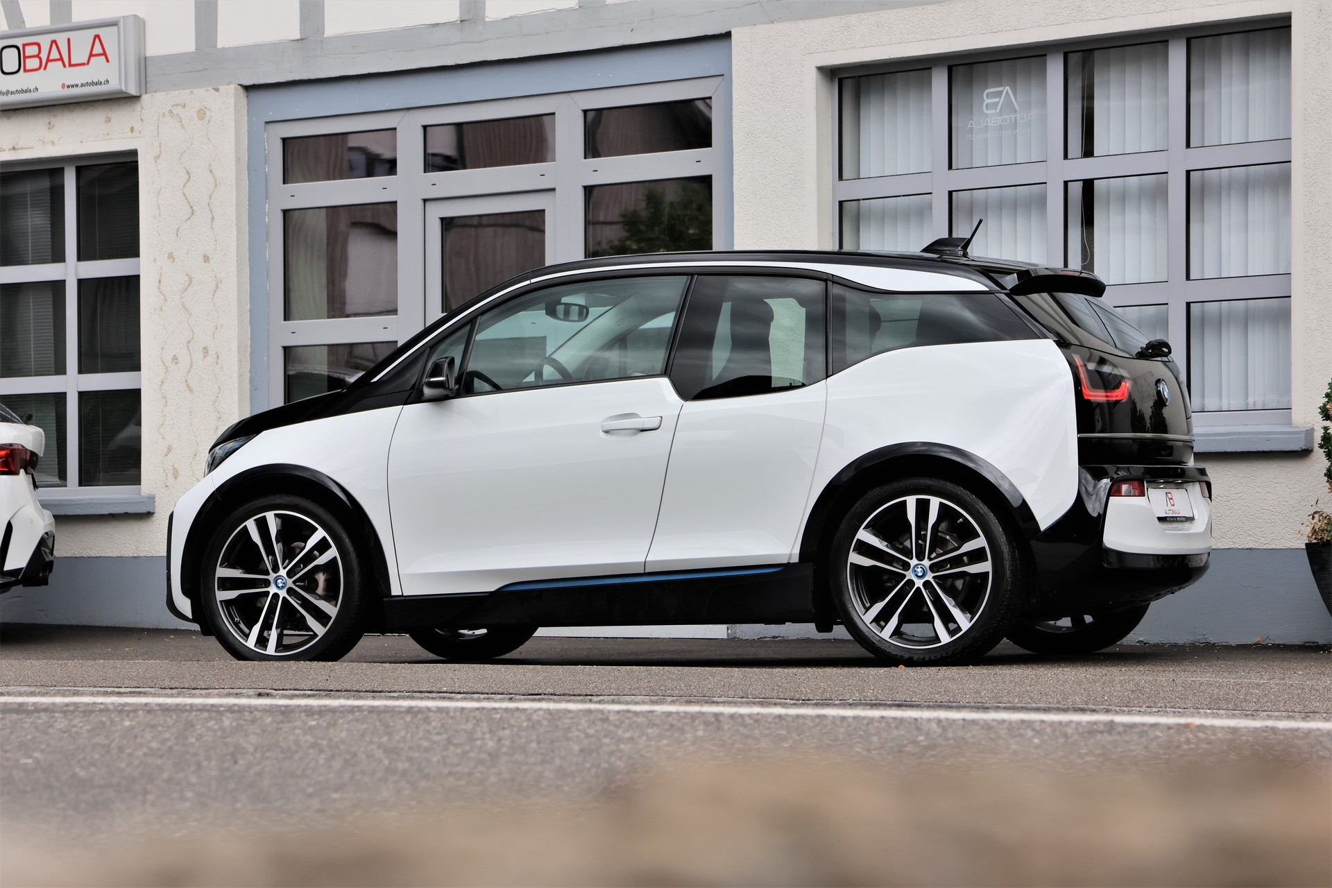 BMW i3 (120Ah) (CH)-showroom-element-3