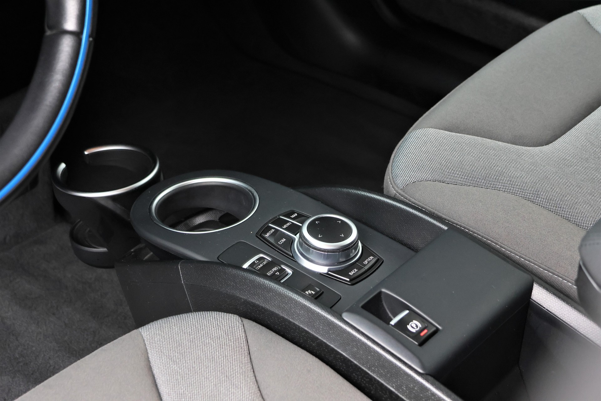BMW i3 (120Ah) (CH)-image-10
