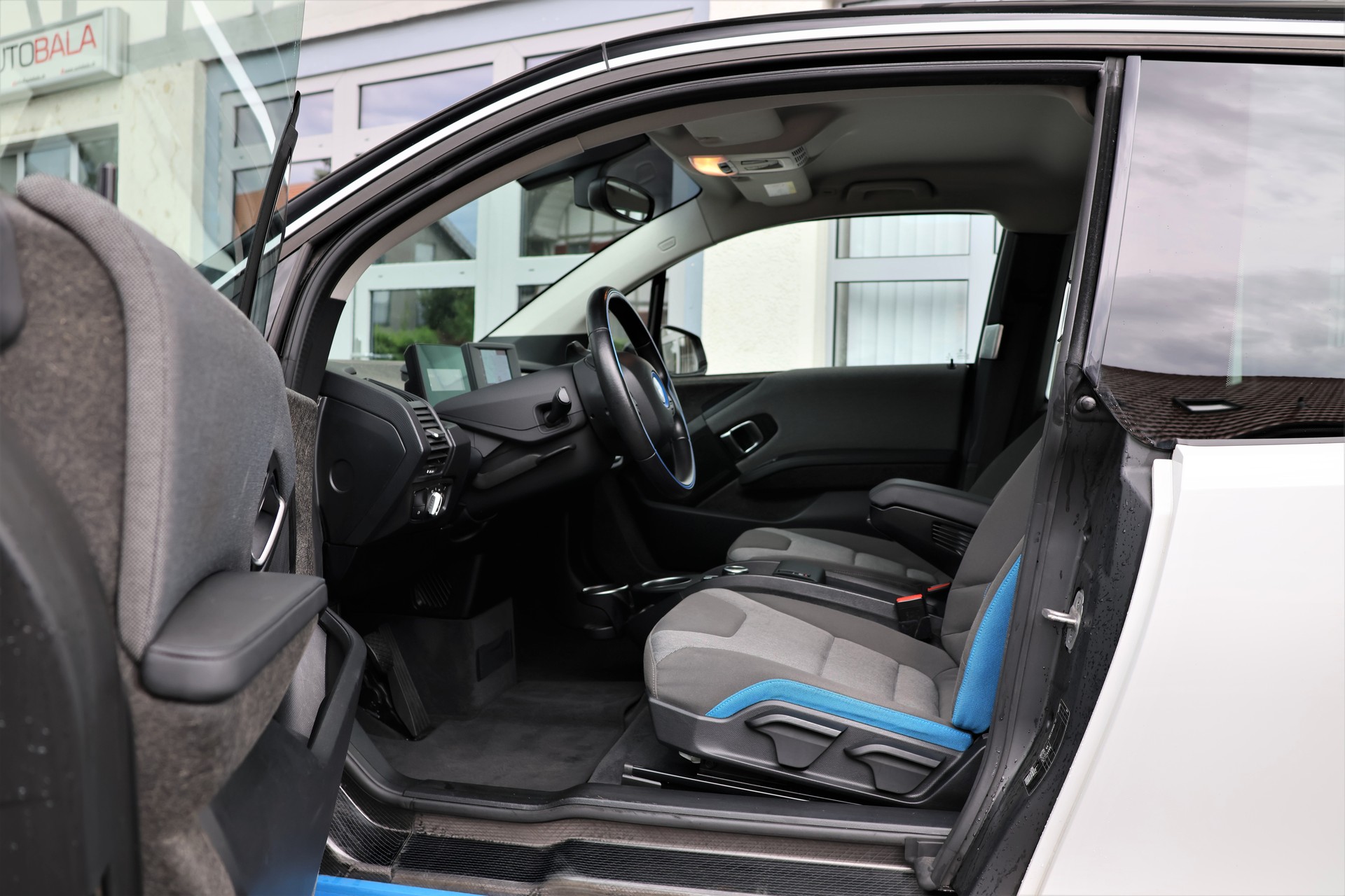 BMW i3 (120Ah) (CH)-image-8