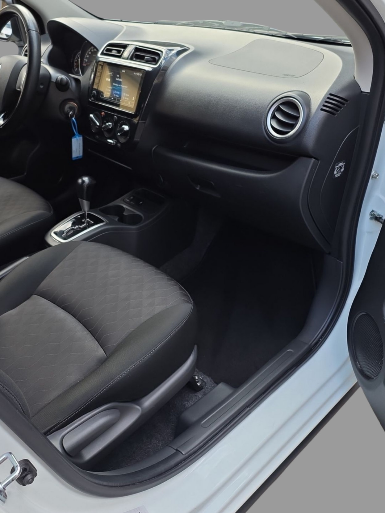 MITSUBISHI Space Star 1.2 CVT Intense+-image-15
