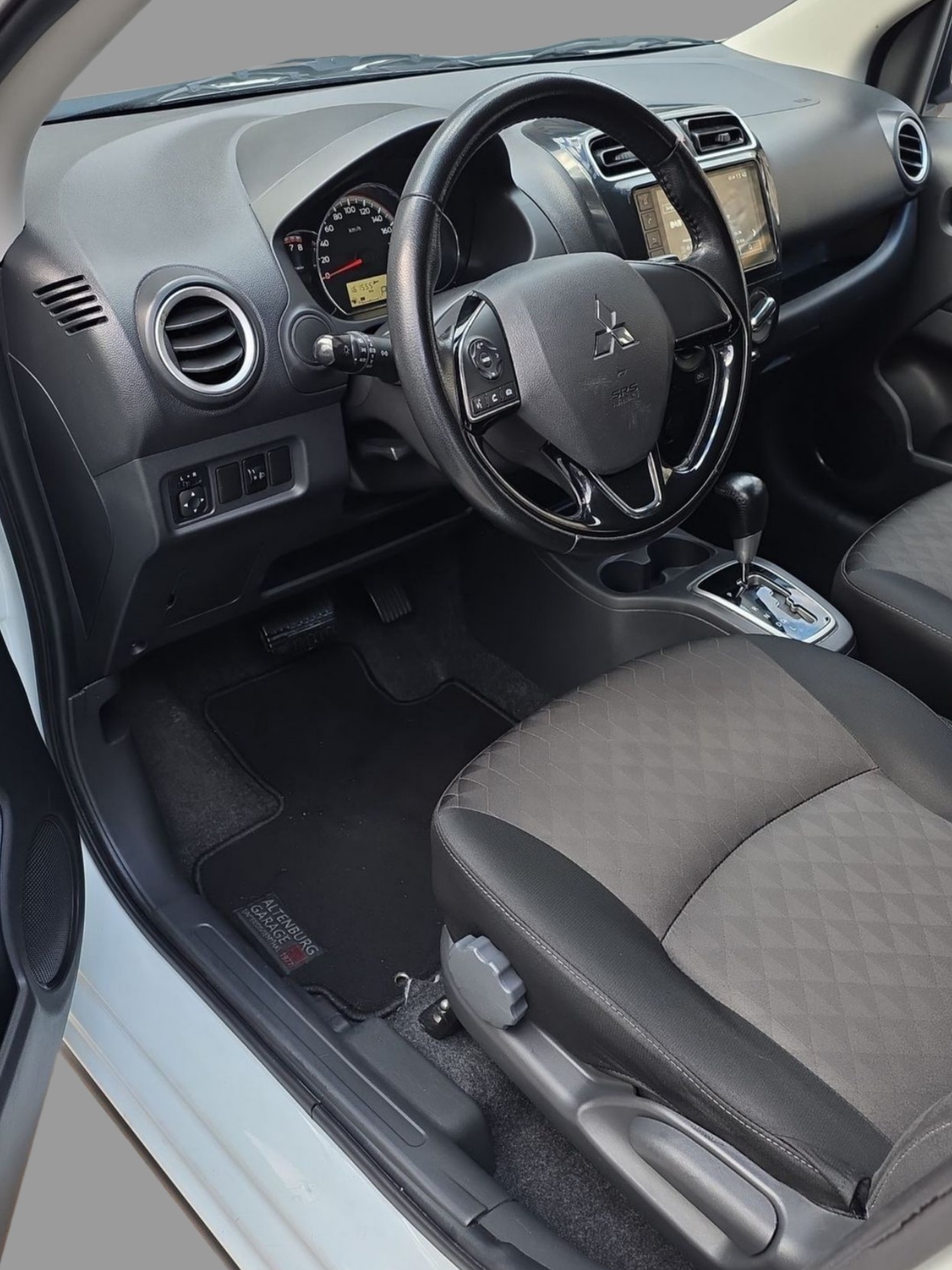 MITSUBISHI Space Star 1.2 CVT Intense+-image-12