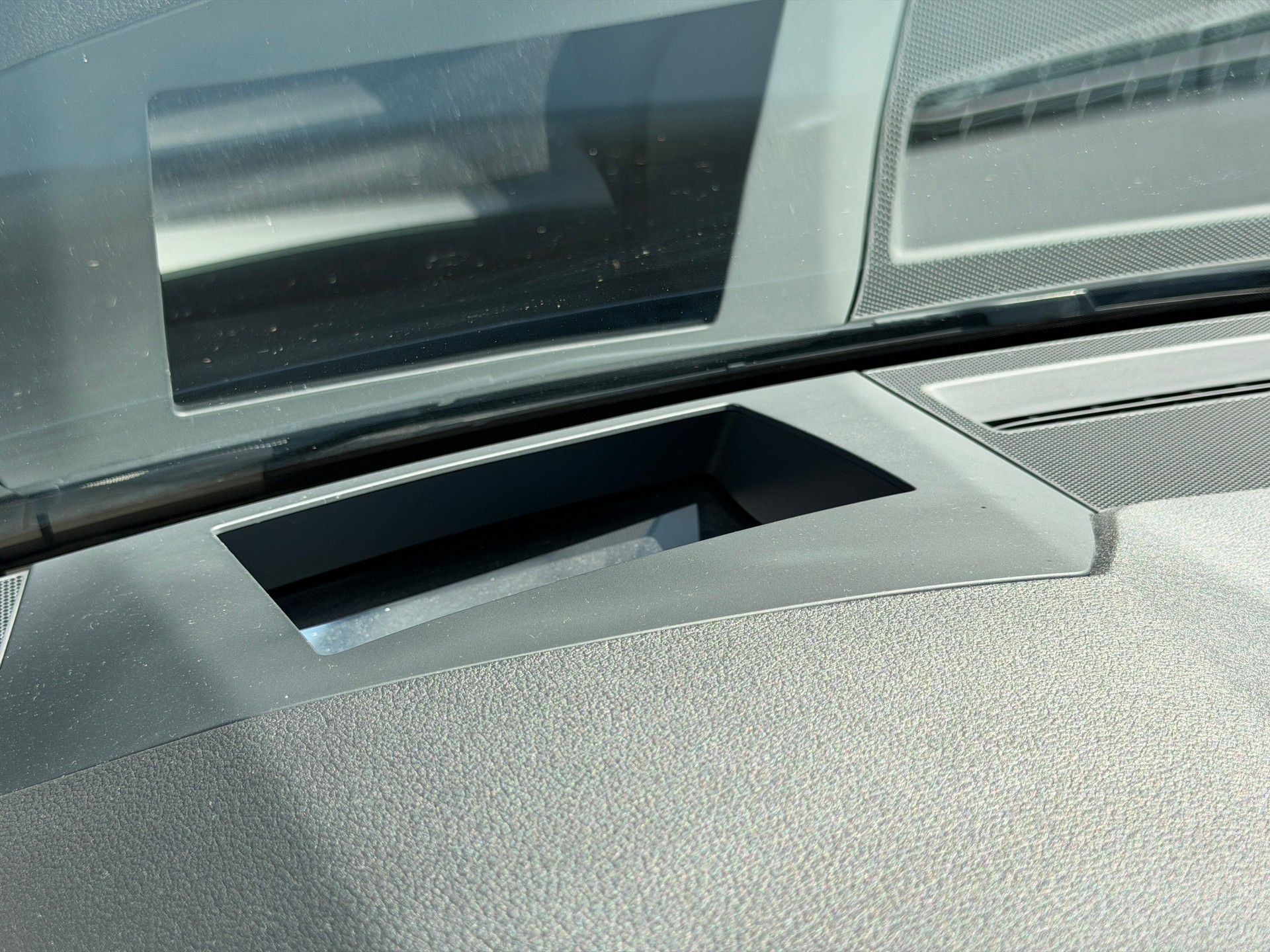 AUDI A6 Avant 40 TDI Design quattro S-tronic-image-26